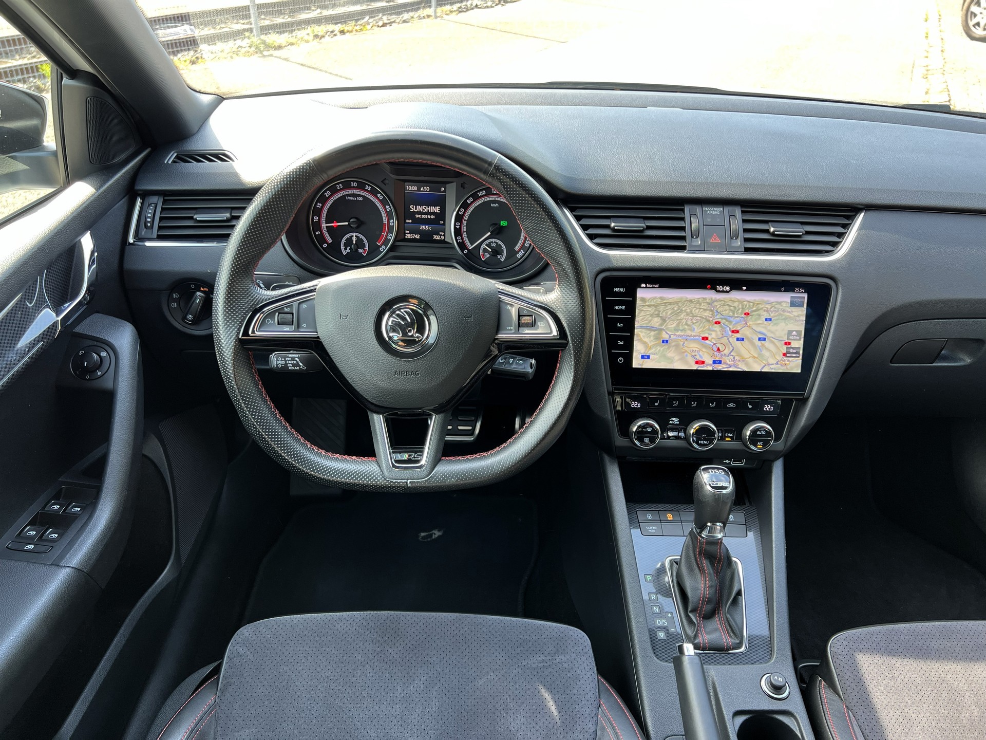 SKODA Octavia Combi 2.0 TDI RS 4x4 DSG-image-23