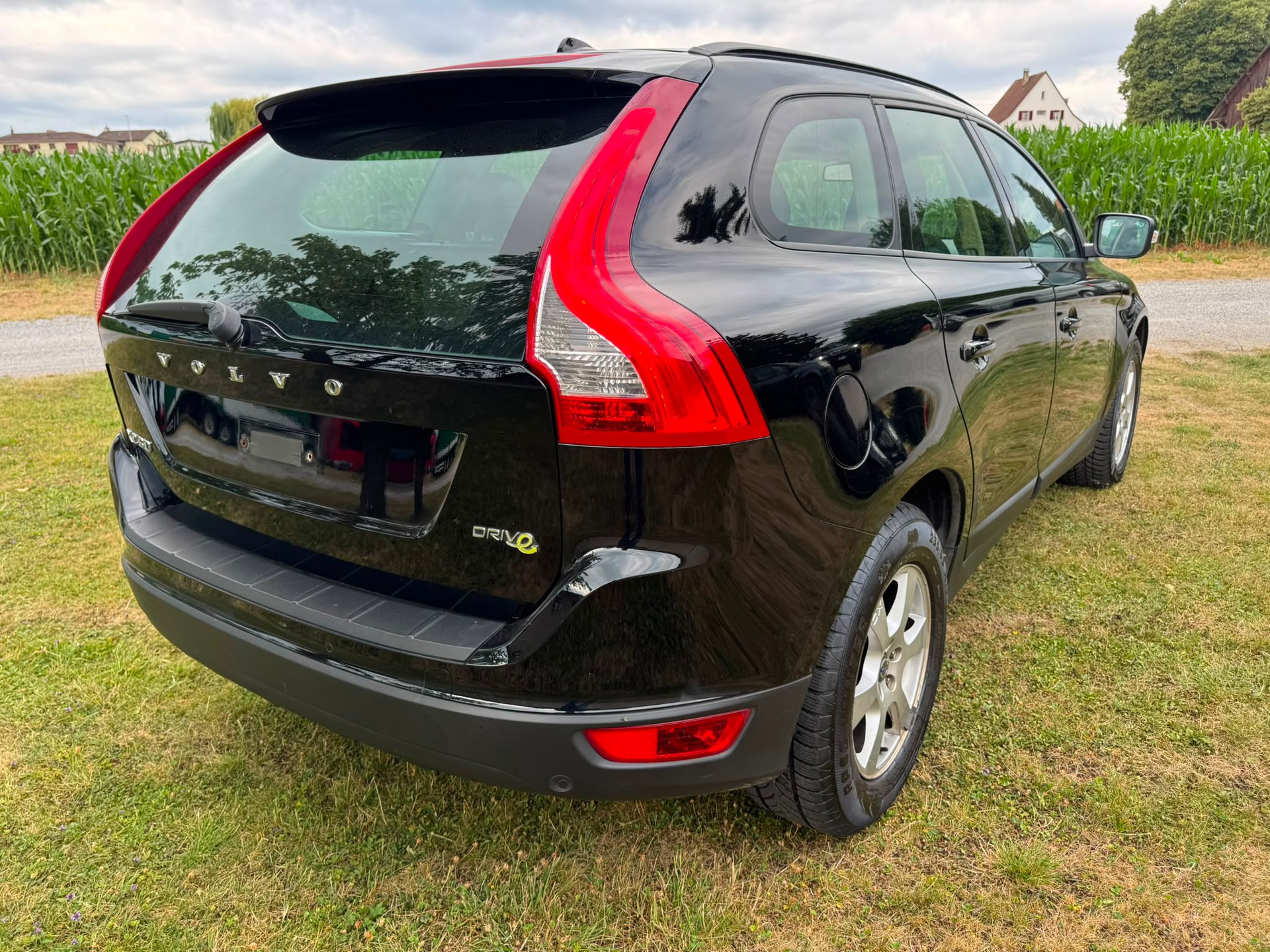 VOLVO XC60 DRIVe Kinetic-image-8