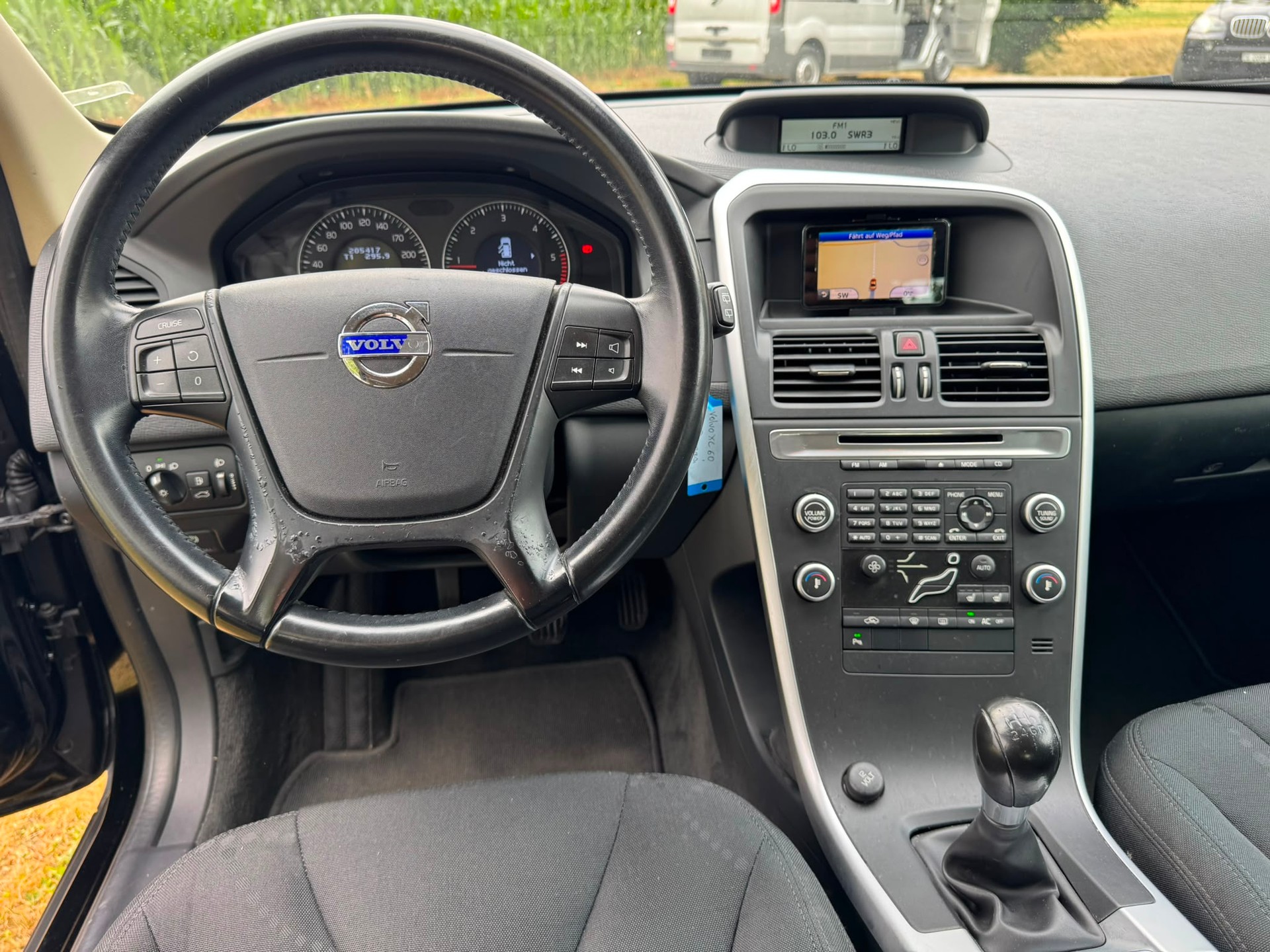 VOLVO XC60 DRIVe Kinetic-image-10