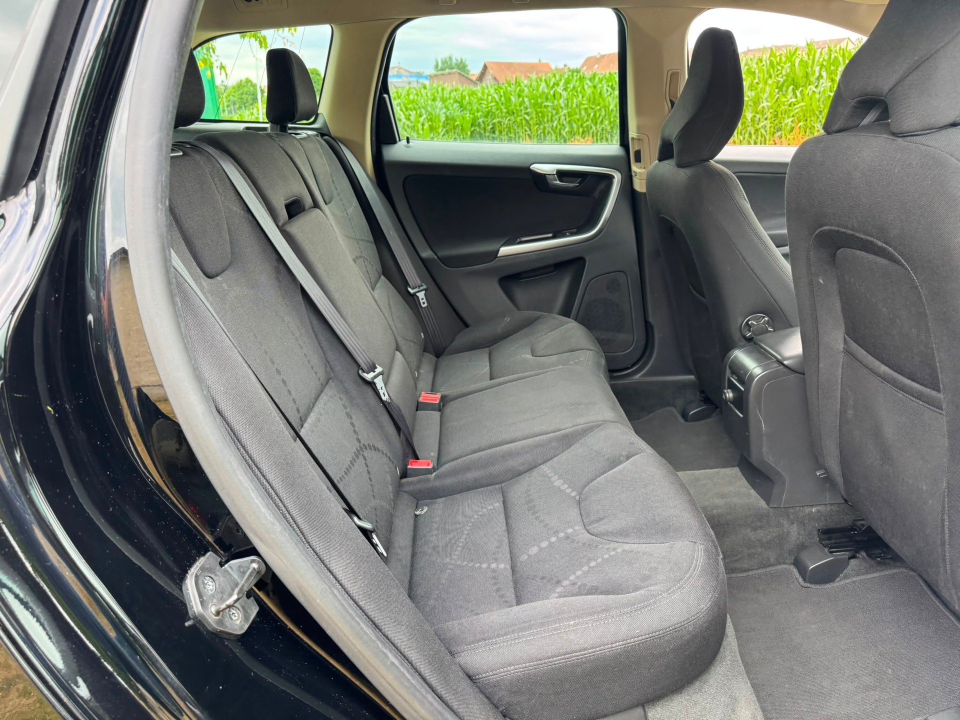 VOLVO XC60 DRIVe Kinetic-image-15
