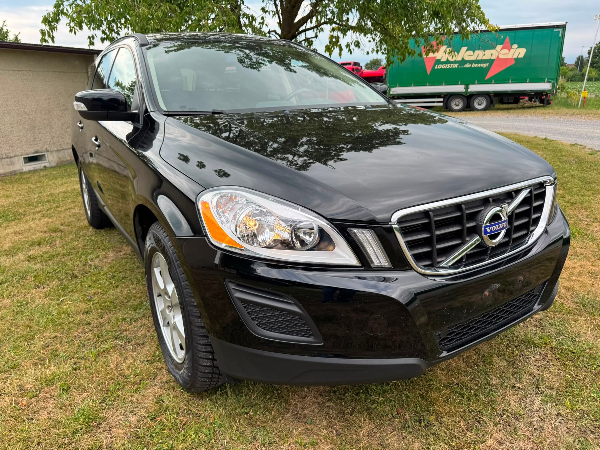 VOLVO XC60 DRIVe Kinetic-image-2