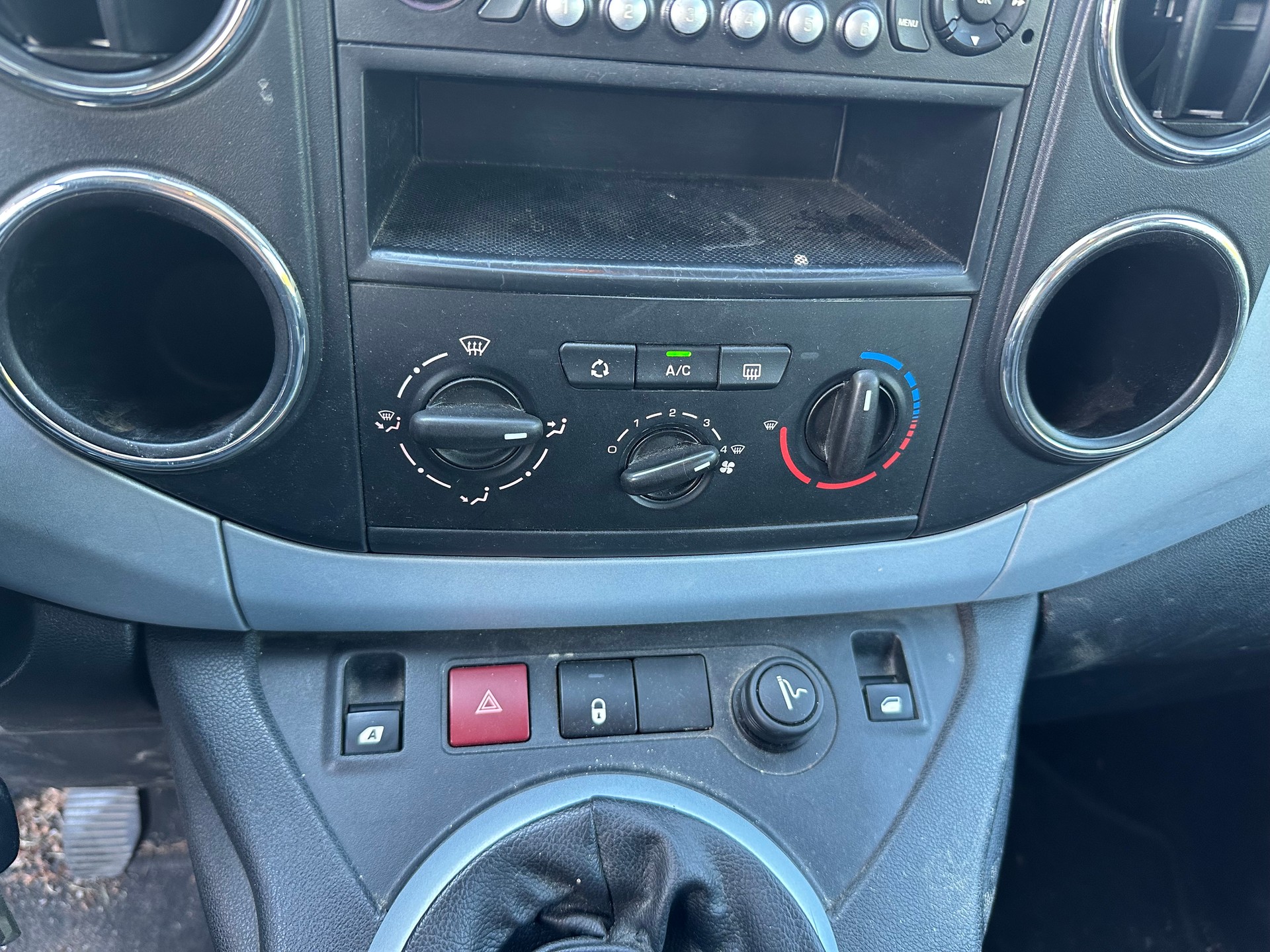 CITROEN Berlingo 1.6 HDi Séduction-image-9