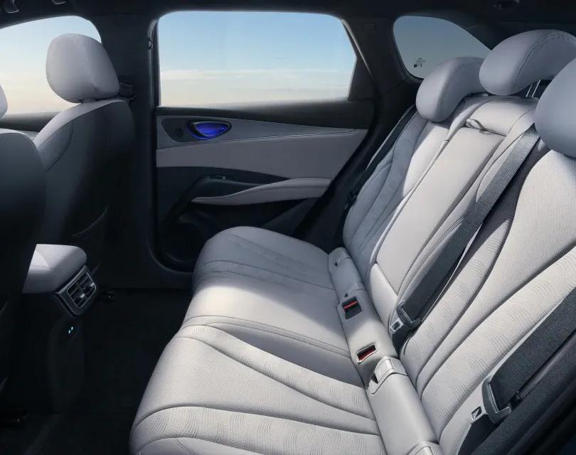 BYD Seal 6 DM-i Touring Comfort-image-7