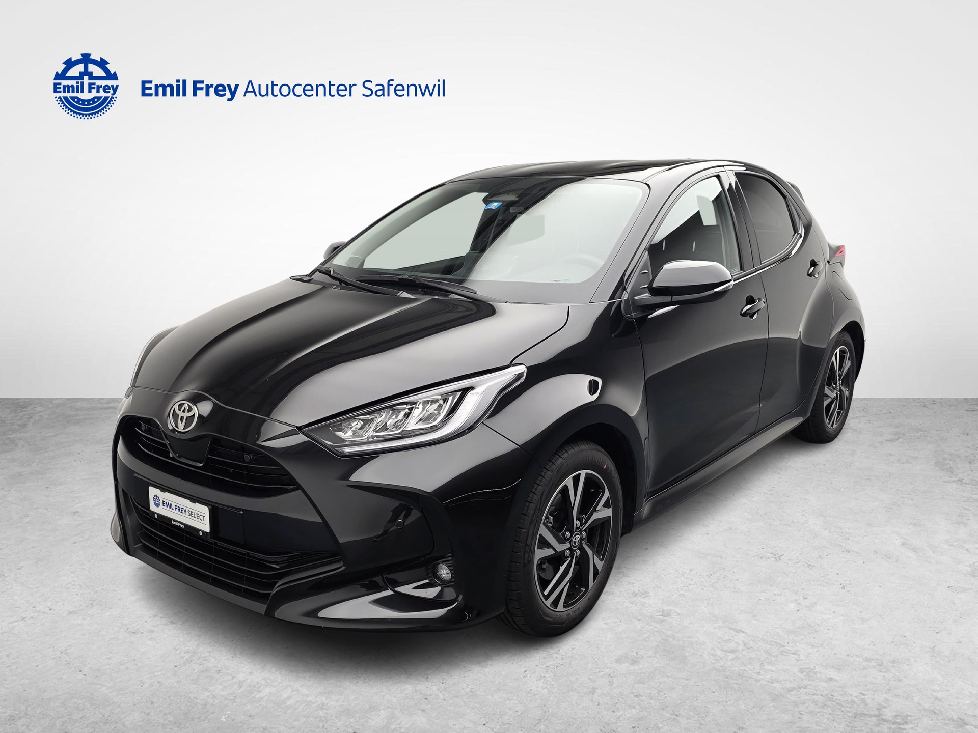 TOYOTA Yaris 1.5 VVT-i HSD Trend-image-0