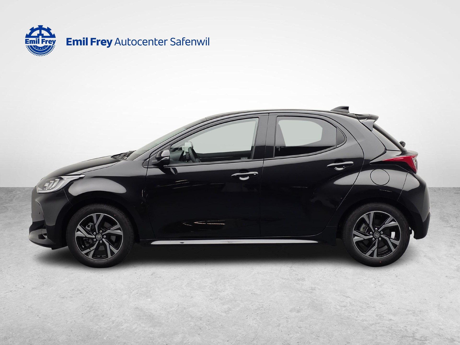 TOYOTA Yaris 1.5 VVT-i HSD Trend-image-1