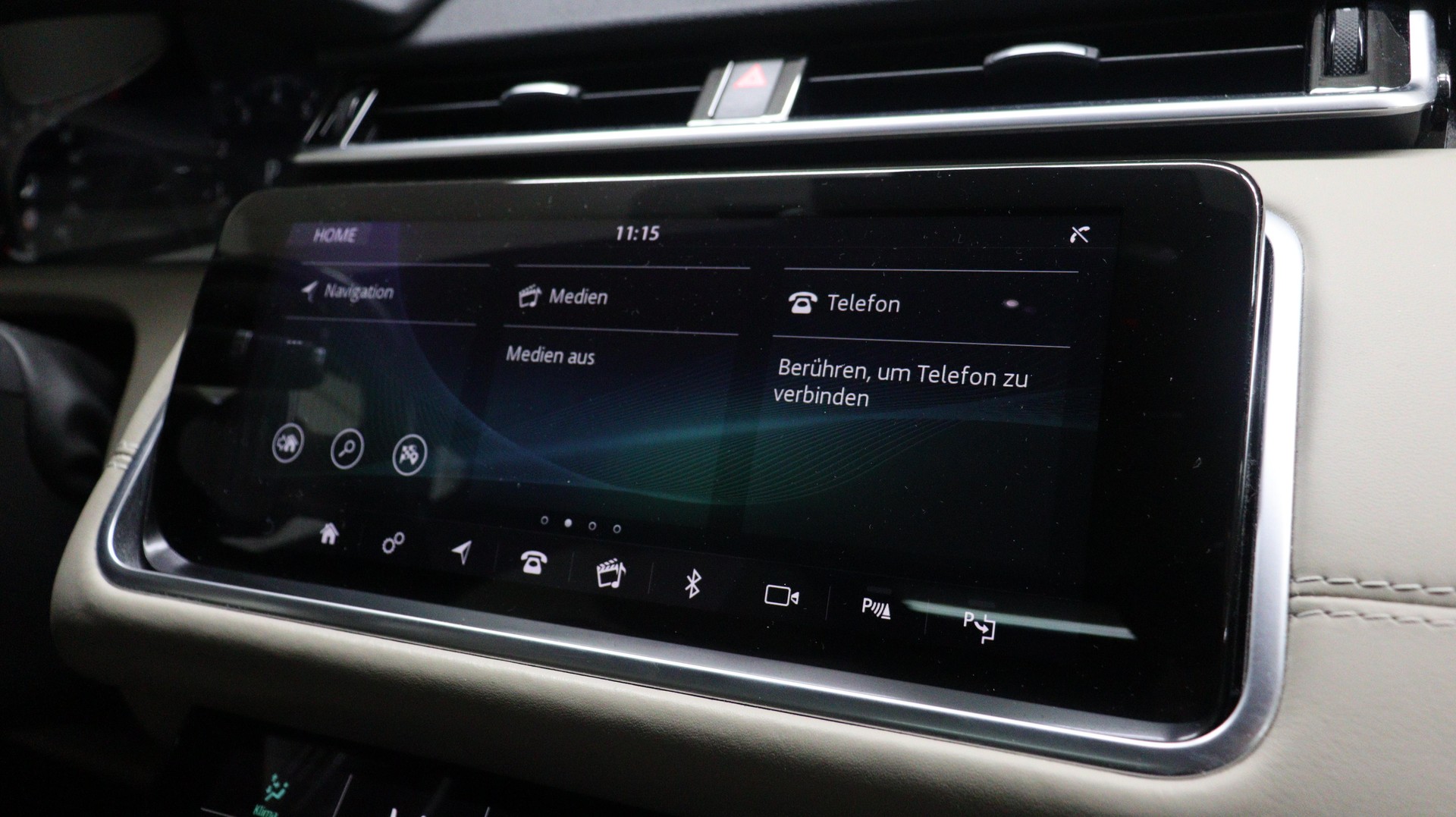 LAND ROVER Range Rover Velar 2.0 T R-Dynamic SE-image-6