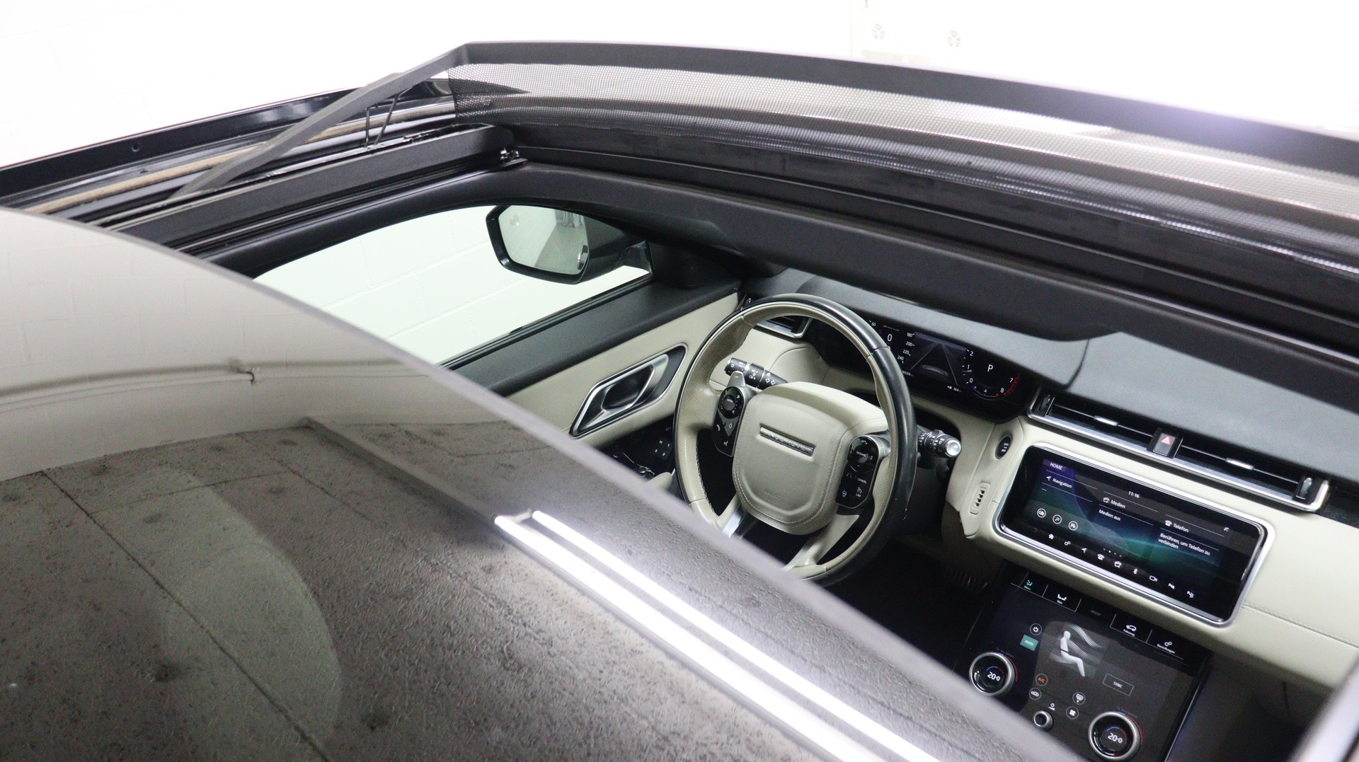 LAND ROVER Range Rover Velar 2.0 T R-Dynamic SE-image-8