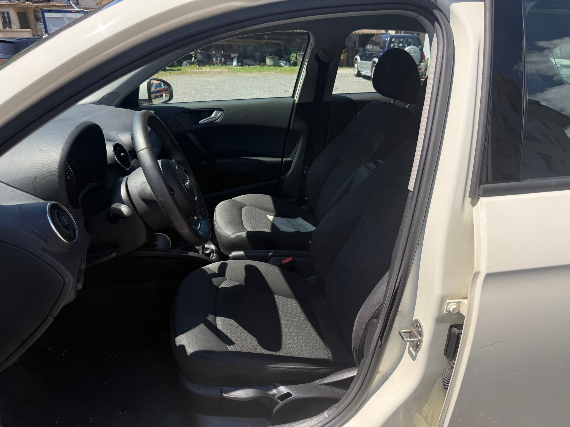 AUDI A1 Sportback 1.6 TDI Attraction-image-5