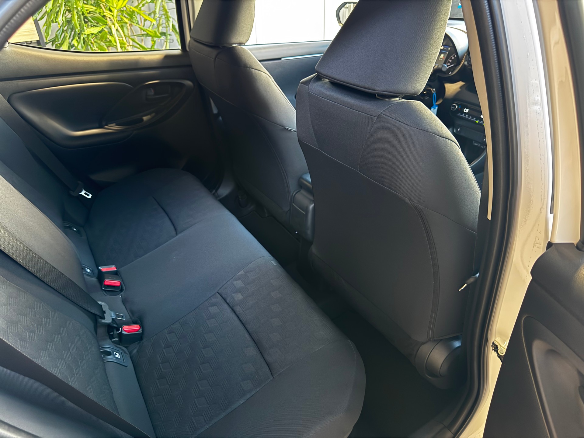 TOYOTA Yaris 1.5 Comfort e-CVT-image-8