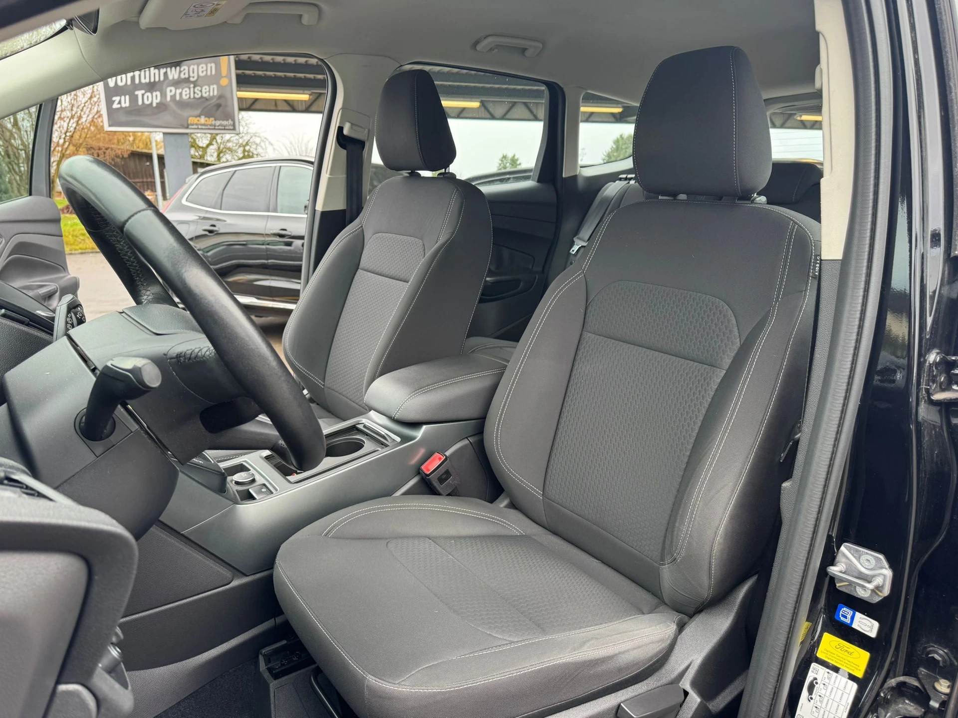 FORD Kuga 2.0 TDCi Business 2WD-image-12