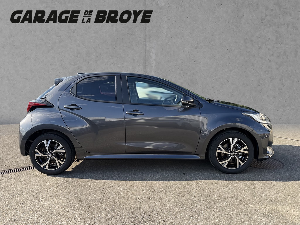 TOYOTA Yaris 1.5 VVT-i HSD Trend 10 ans de garantie-image-1