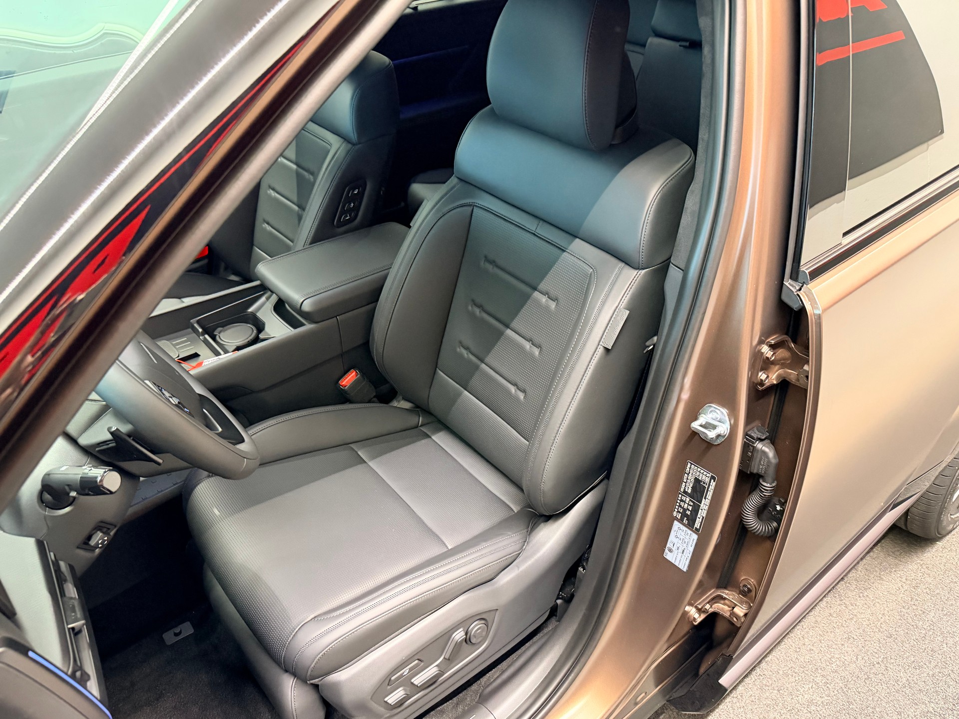 HYUNDAI Santa Fe 1.6 T-GDi PHEV Calligraphy 4WD Automatic-image-8