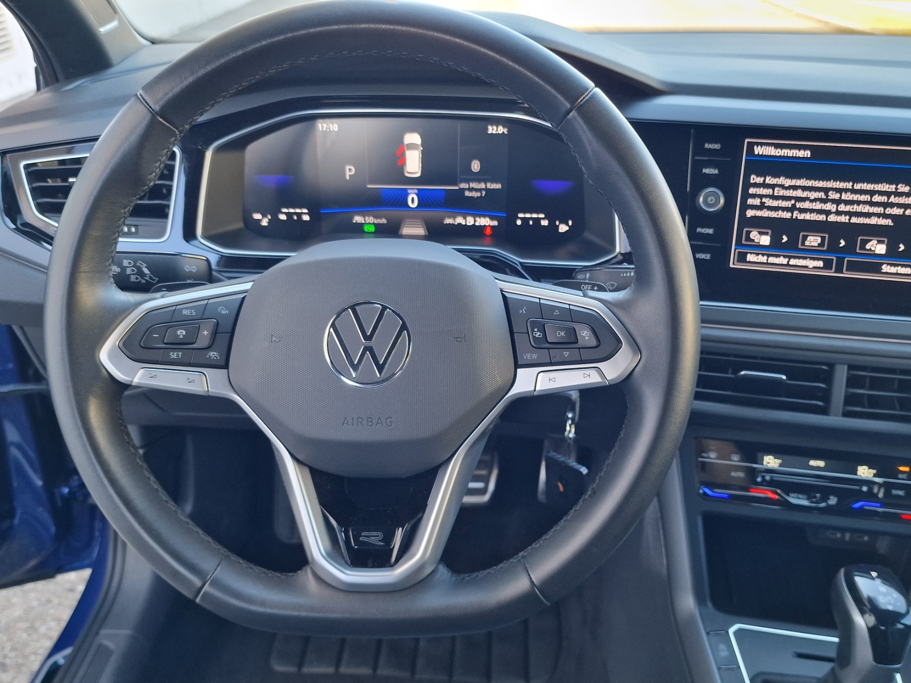 VW Polo 1.0 TSI R-Line DSG-image-11