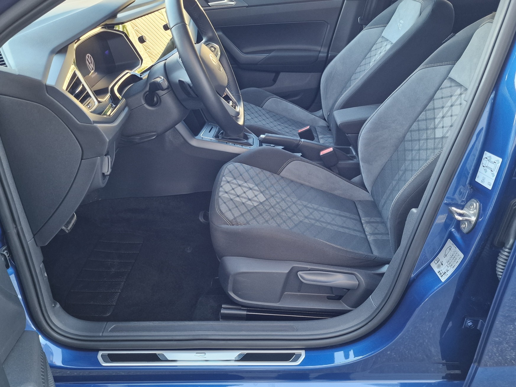 VW Polo 1.0 TSI R-Line DSG-image-7