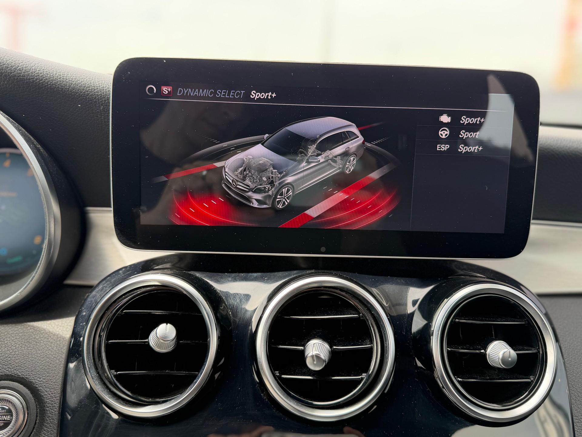 MERCEDES-BENZ C 200 AMG Line 4Matic 9G-Tronic-image-13