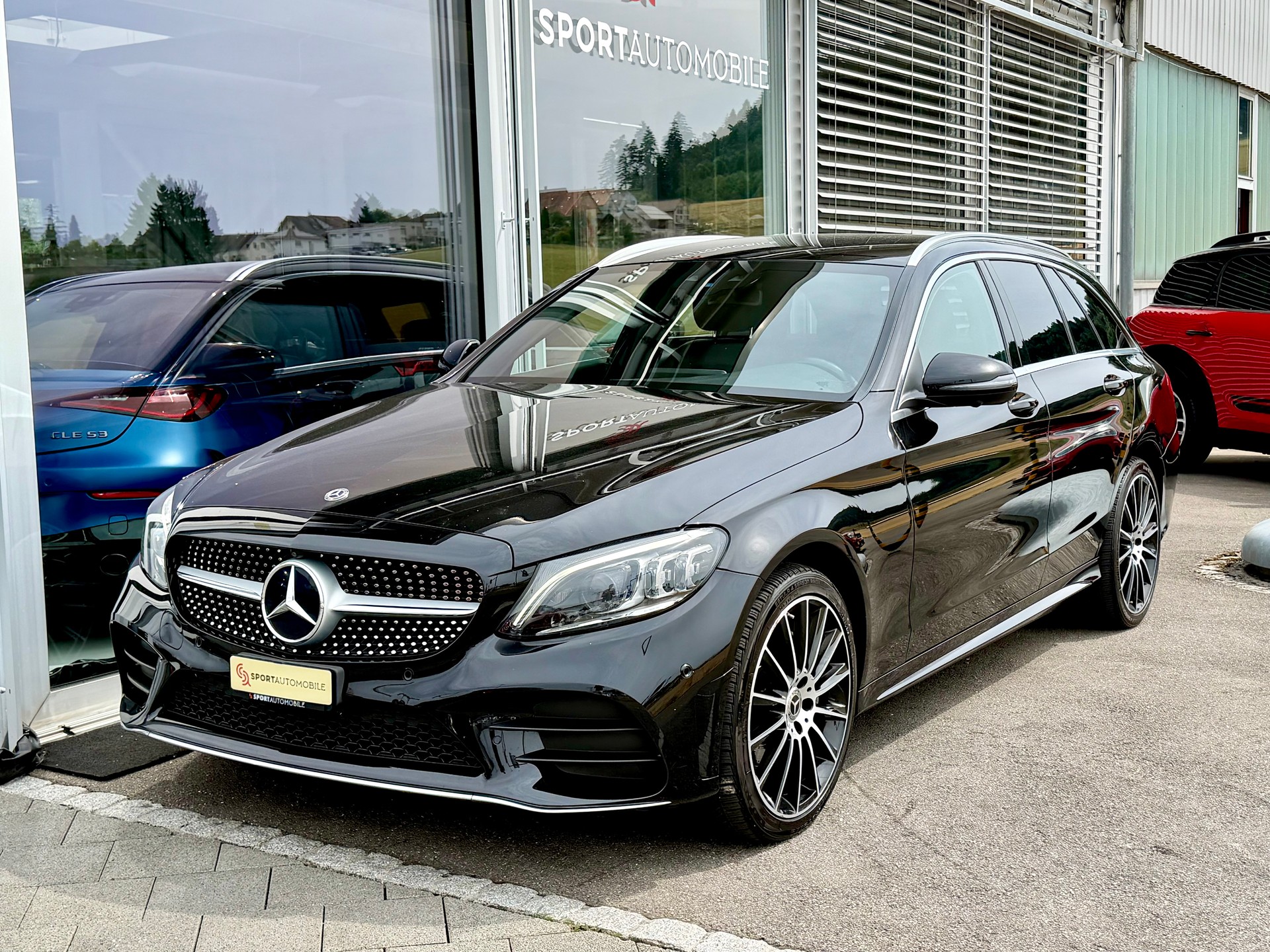 MERCEDES-BENZ C 200 AMG Line 4Matic 9G-Tronic-showroom-element-1