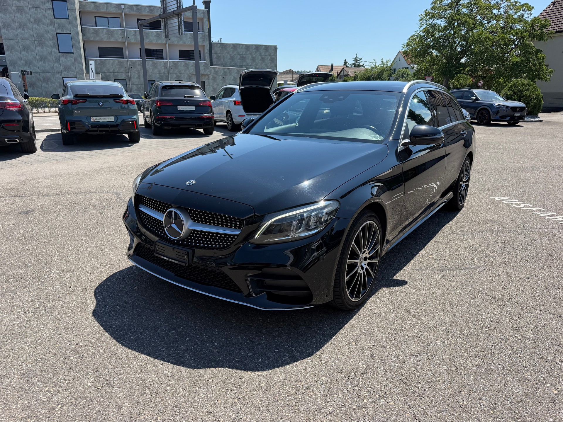 MERCEDES-BENZ C 200 AMG Line 4Matic 9G-Tronic-image-0