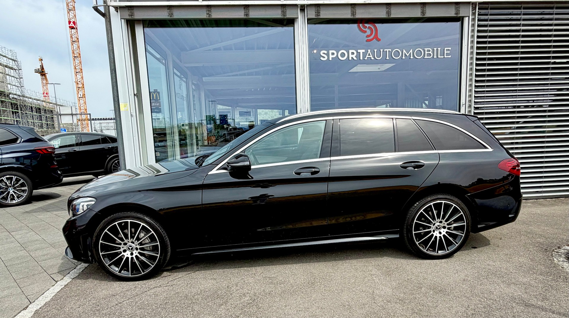 MERCEDES-BENZ C 200 AMG Line 4Matic 9G-Tronic-image-6