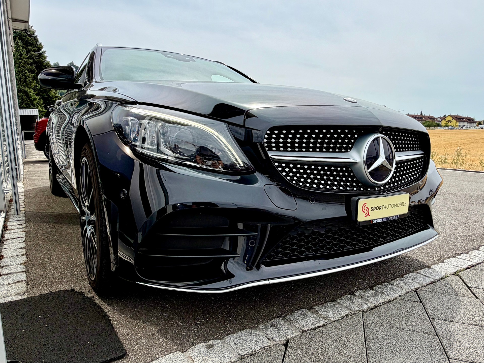 MERCEDES-BENZ C 200 AMG Line 4Matic 9G-Tronic-image-5