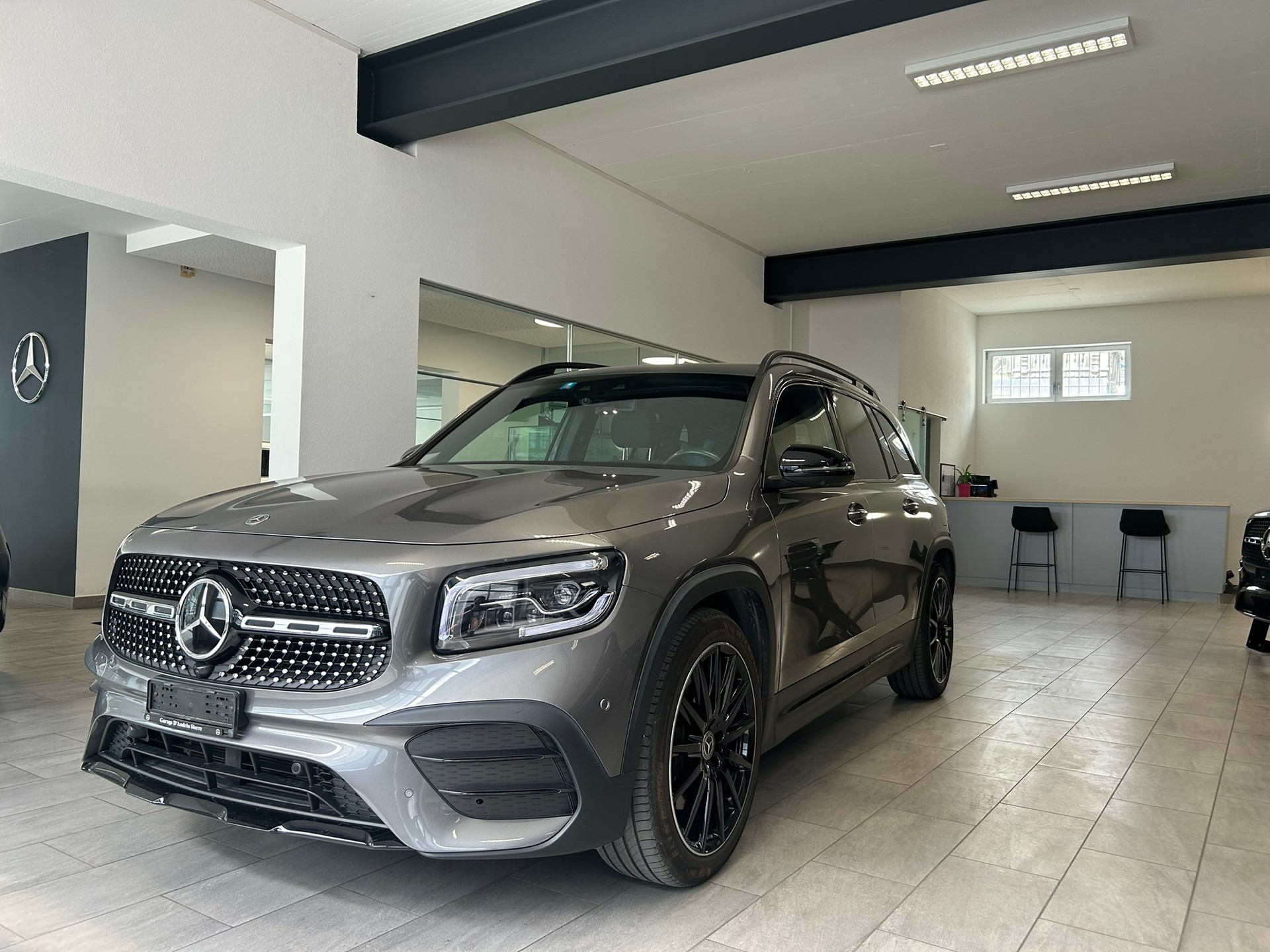 MERCEDES-BENZ GLB 250 4Matic AMG Line 8G-Tronic