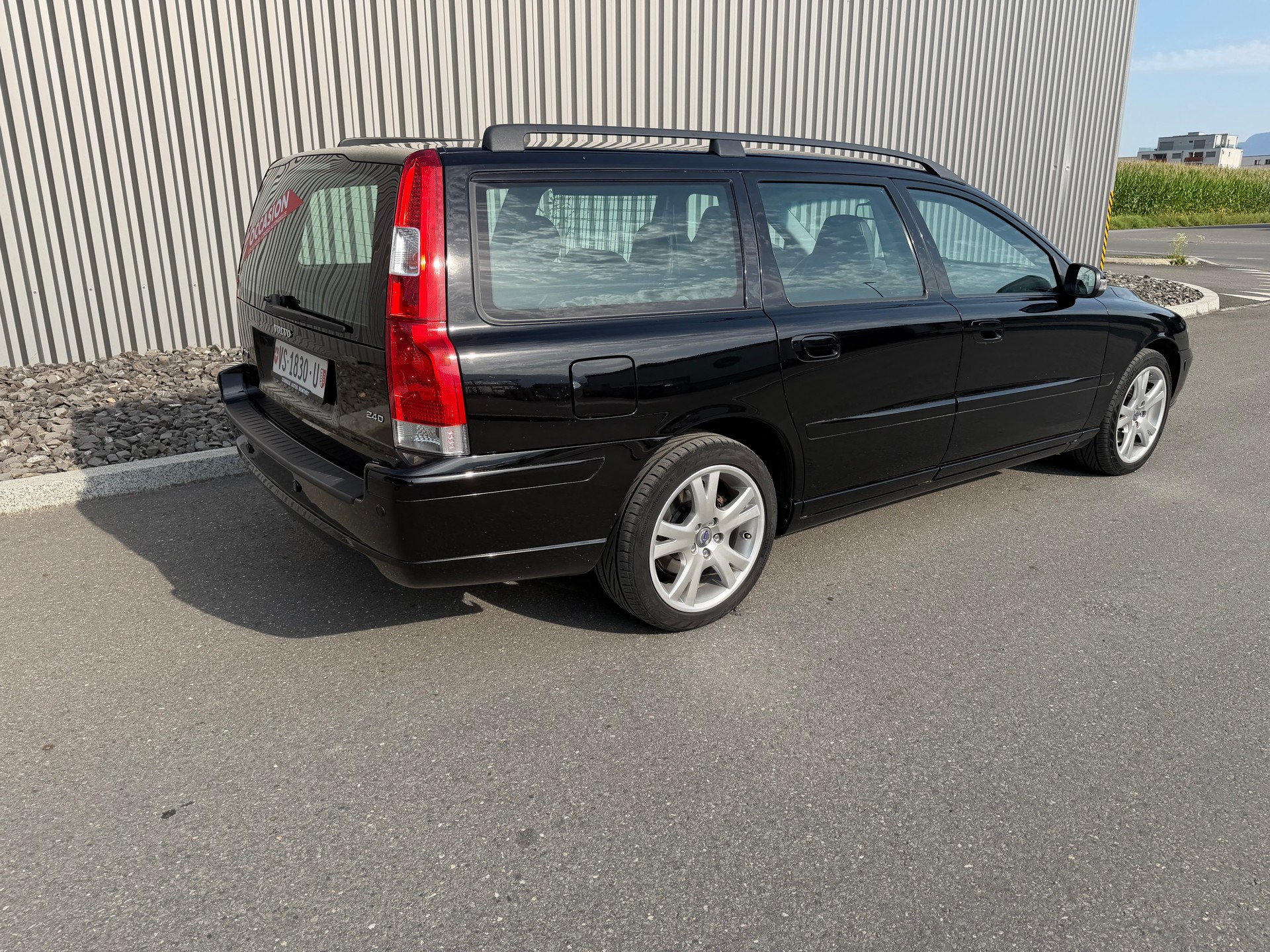 VOLVO V70 2.4D Momentum-image-15
