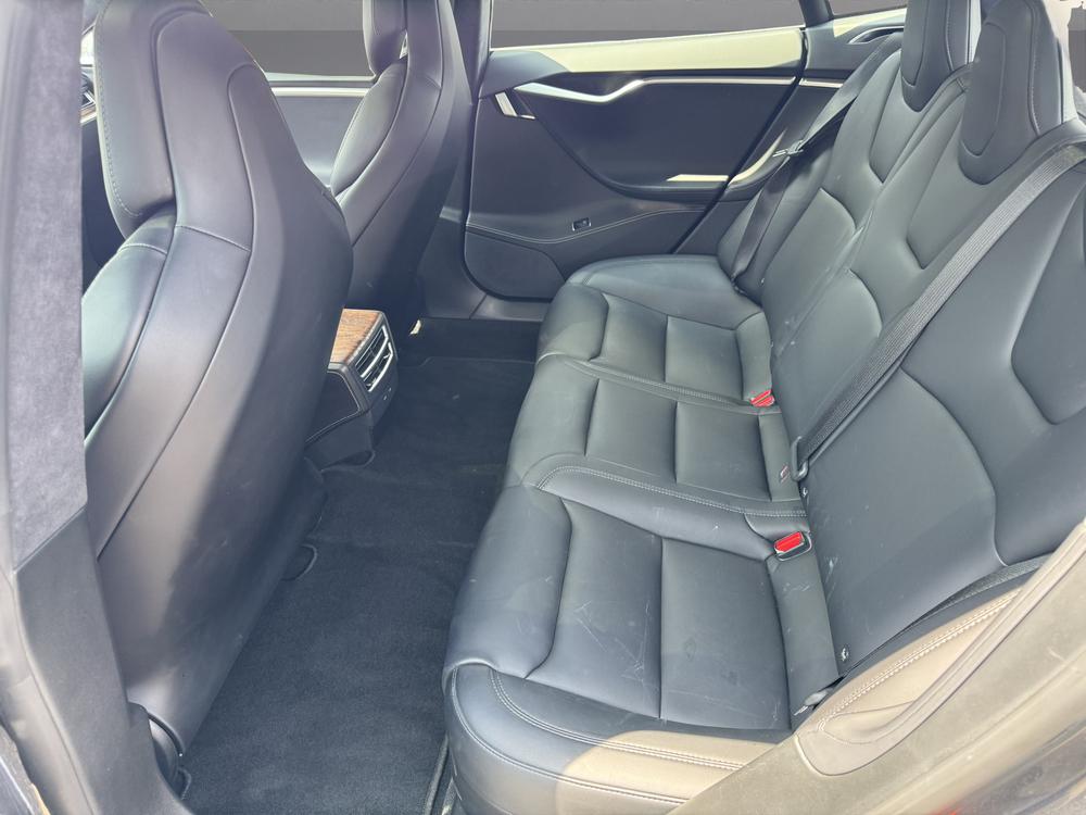 TESLA Model S 75 D (CH-Fahrzeug)-image-12