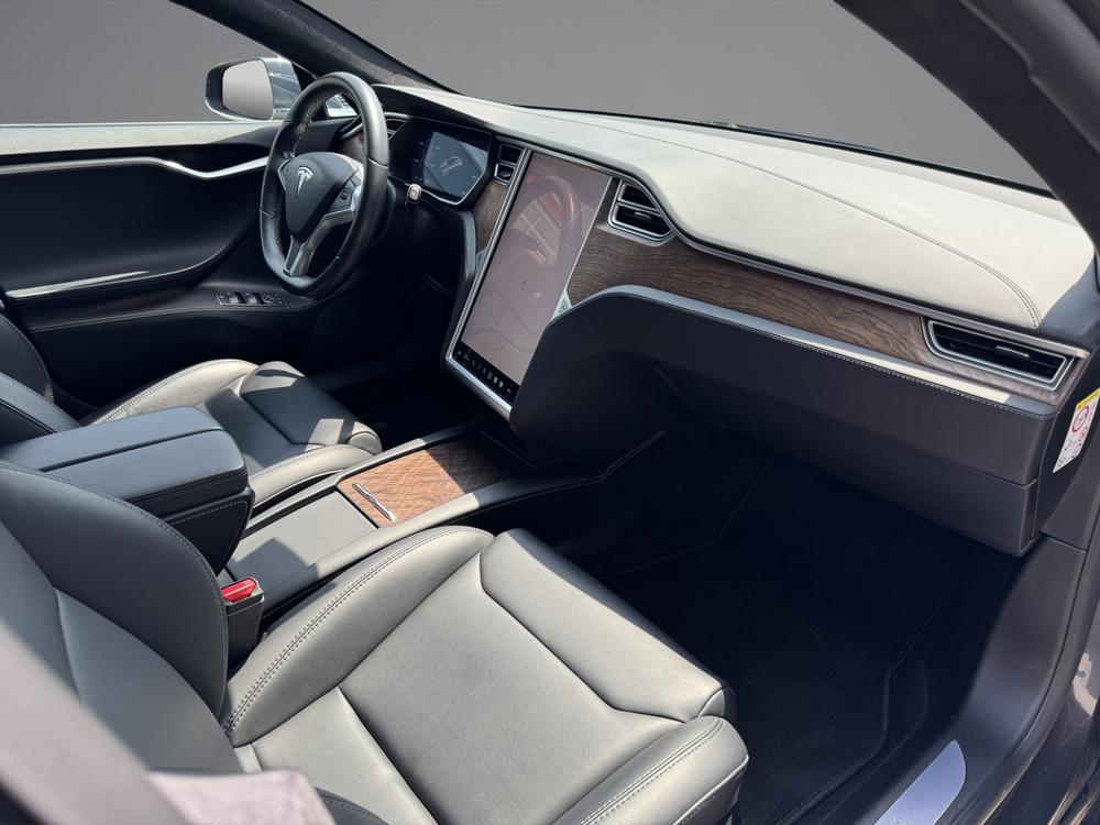 TESLA Model S 75 D (CH-Fahrzeug)-image-11