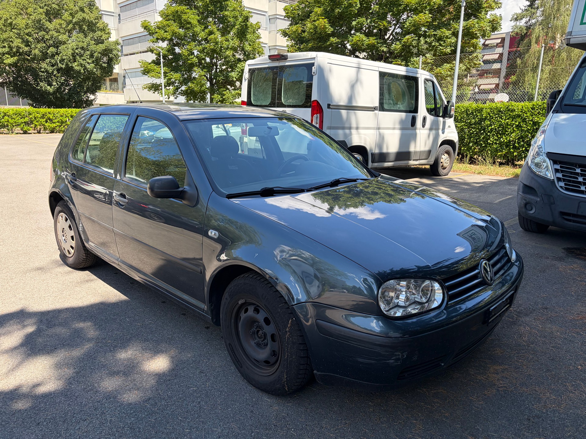 VW Golf 1.6 Comfortline Automatic-image-6