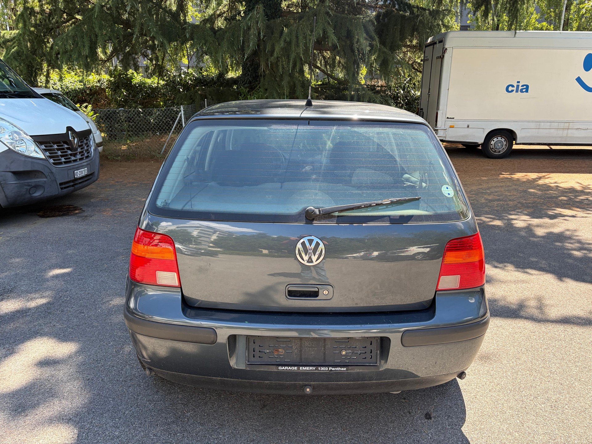 VW Golf 1.6 Comfortline Automatic-image-3