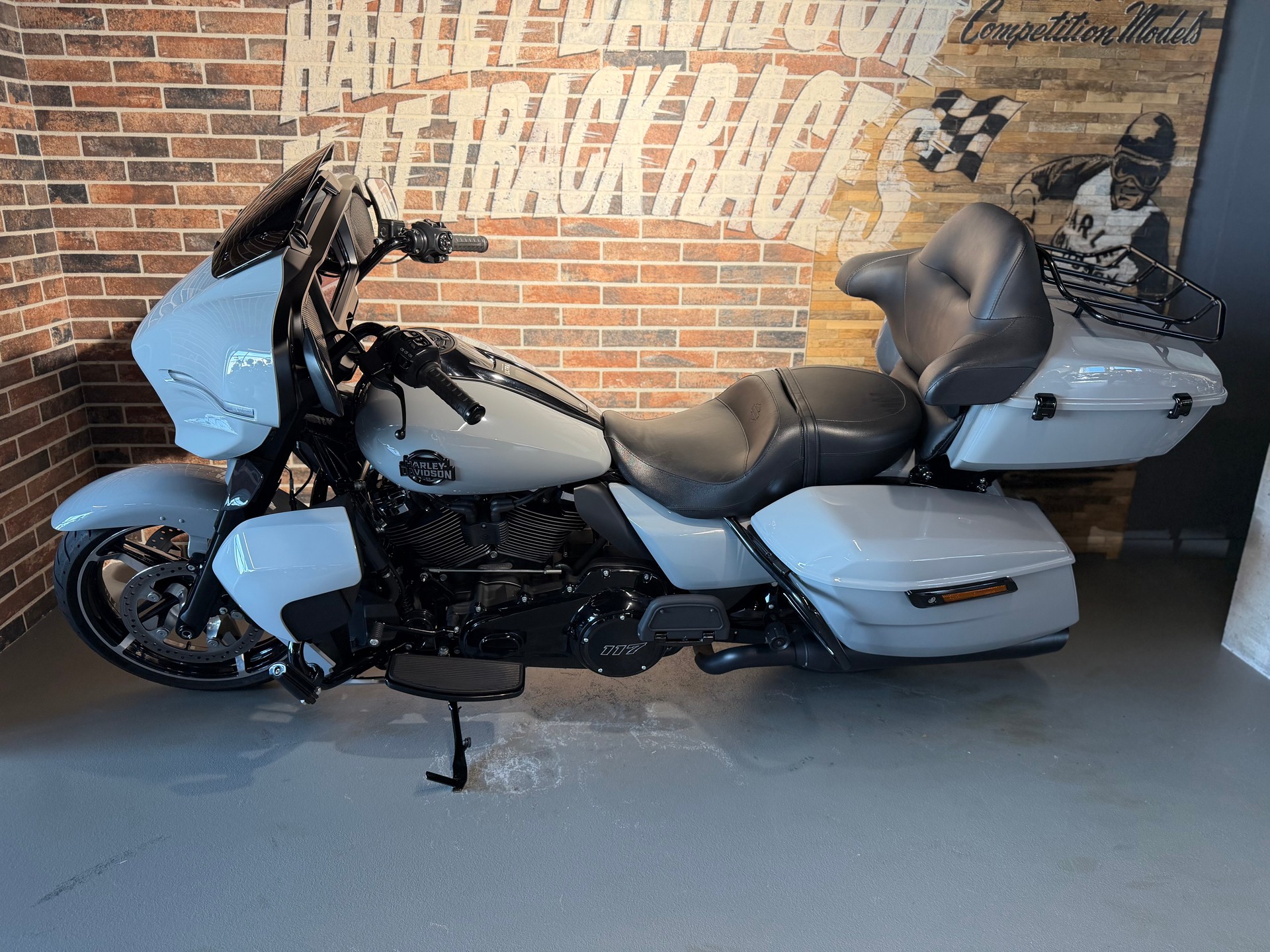 HARLEY-DAVIDSON FLHXU Street Glide Ultra 117-image-5