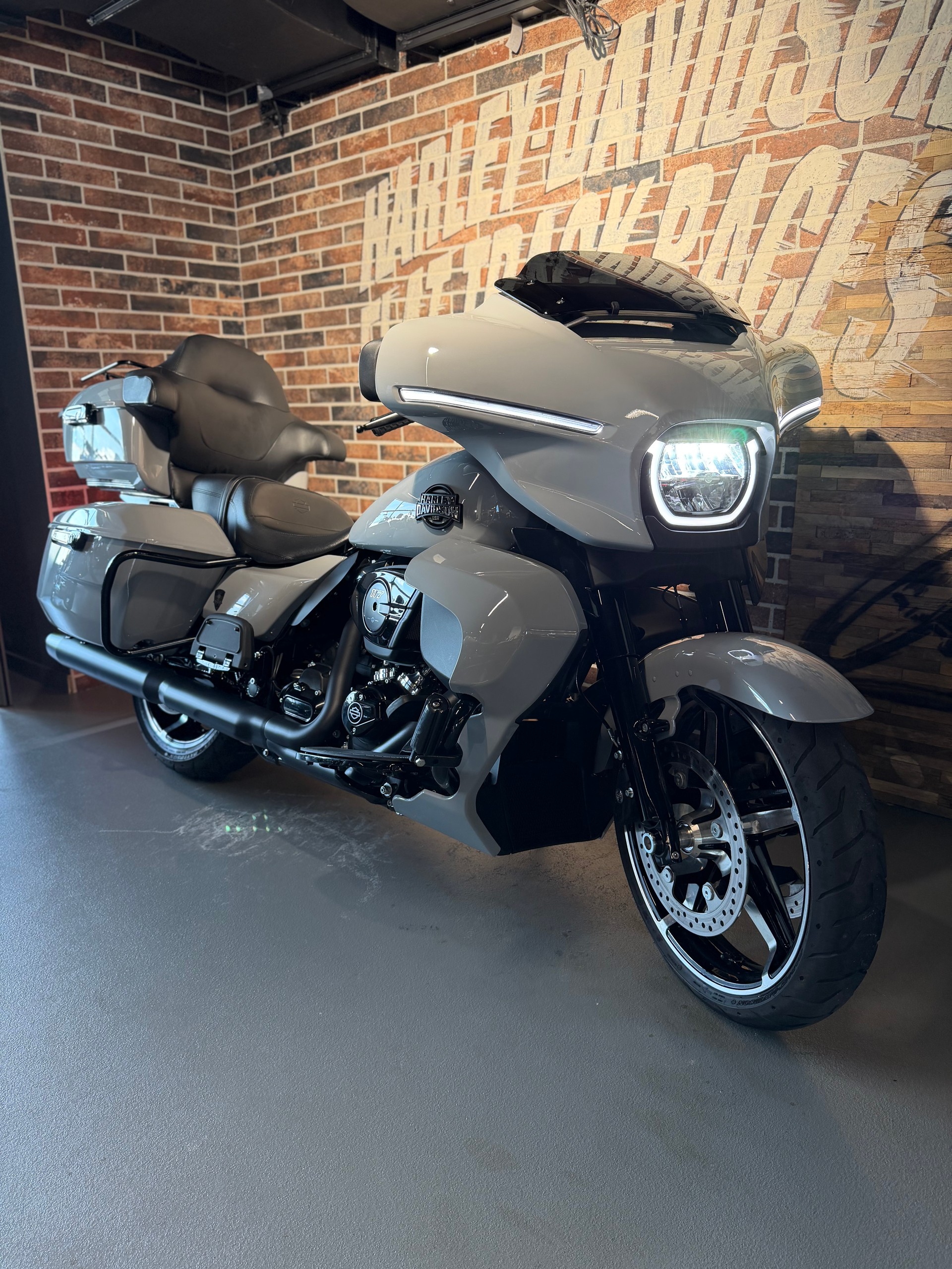HARLEY-DAVIDSON FLHXU Street Glide Ultra 117-image-7