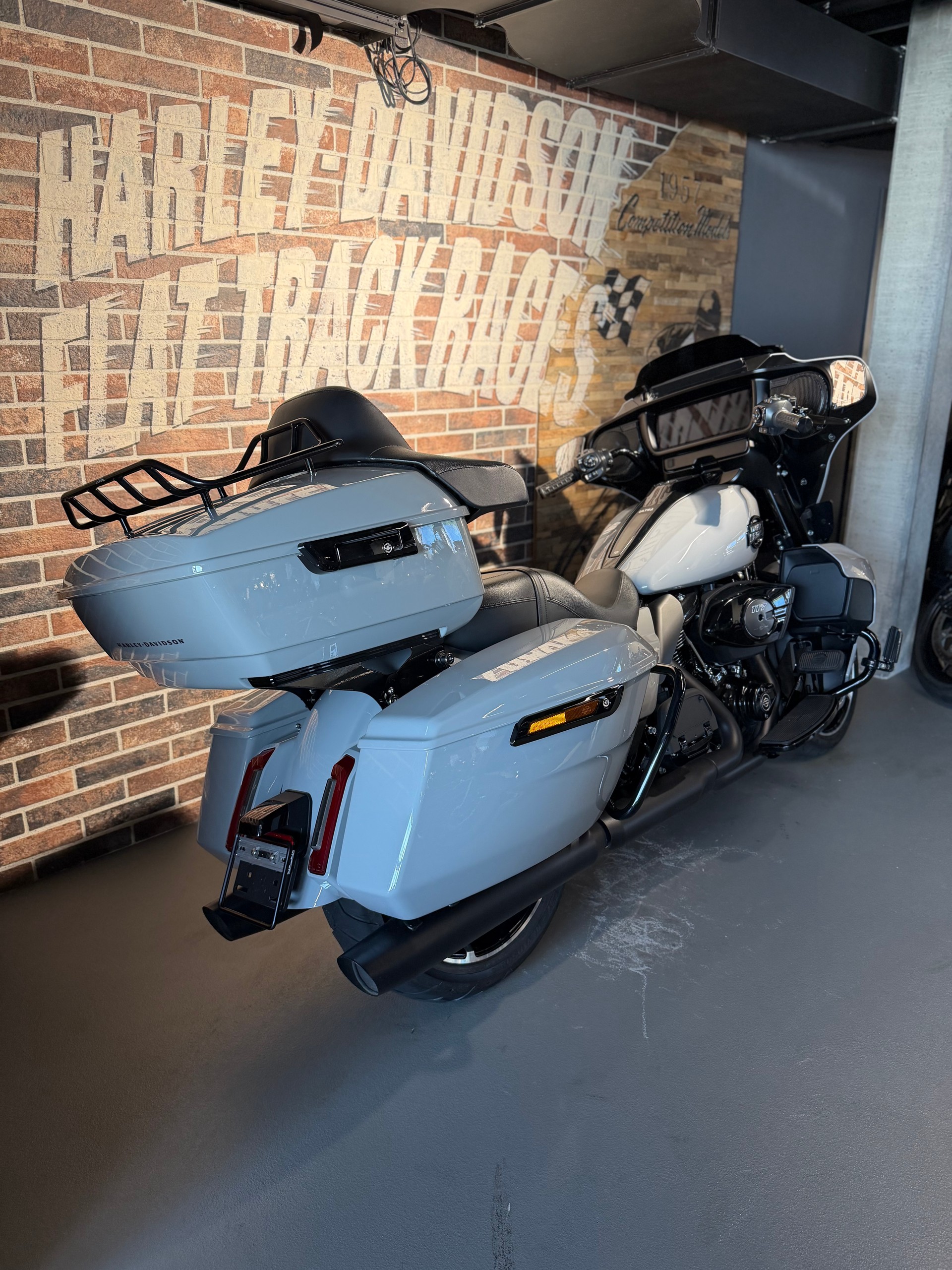 HARLEY-DAVIDSON FLHXU Street Glide Ultra 117-image-10