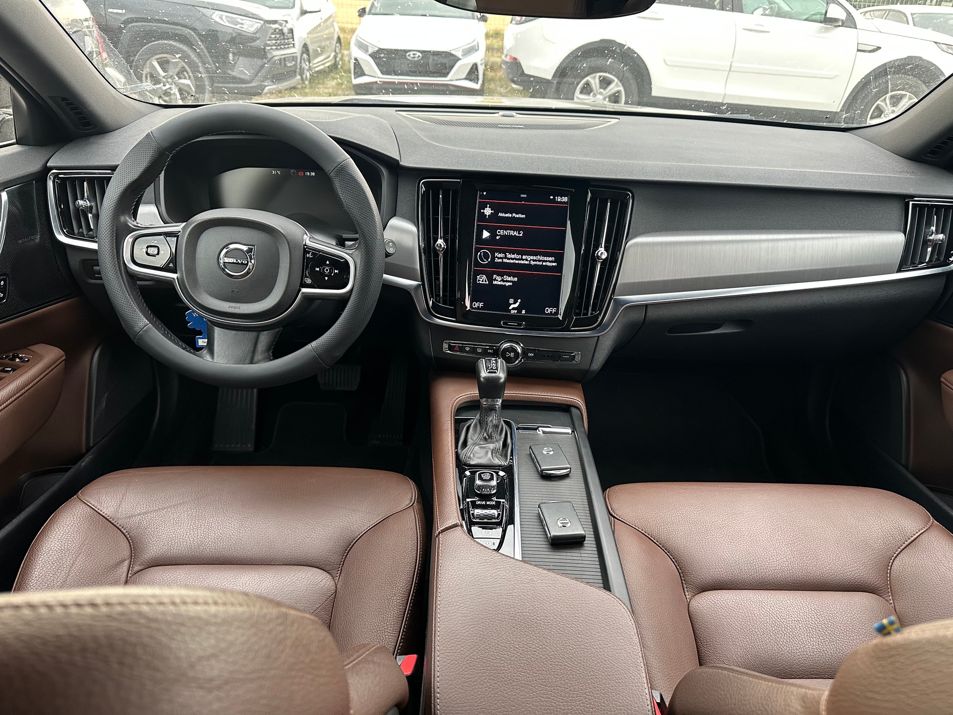 VOLVO V90 T4 Momentum Geartronic-image-8