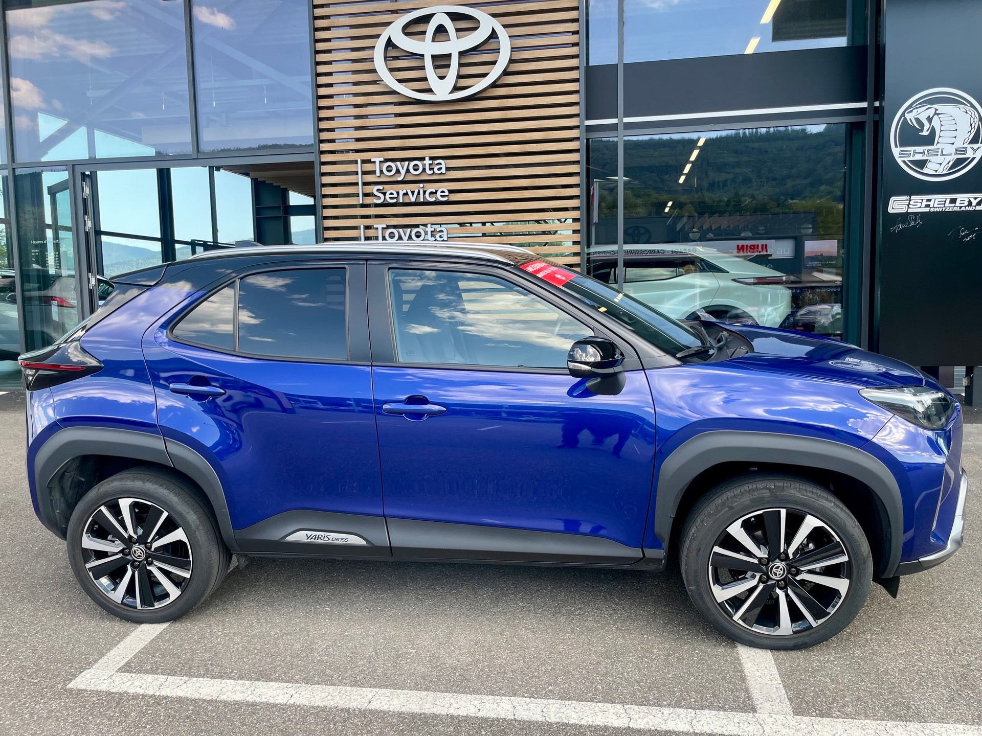 TOYOTA Yaris Cross 1.5 Premiere Edition e-CVT AWDi-image-0