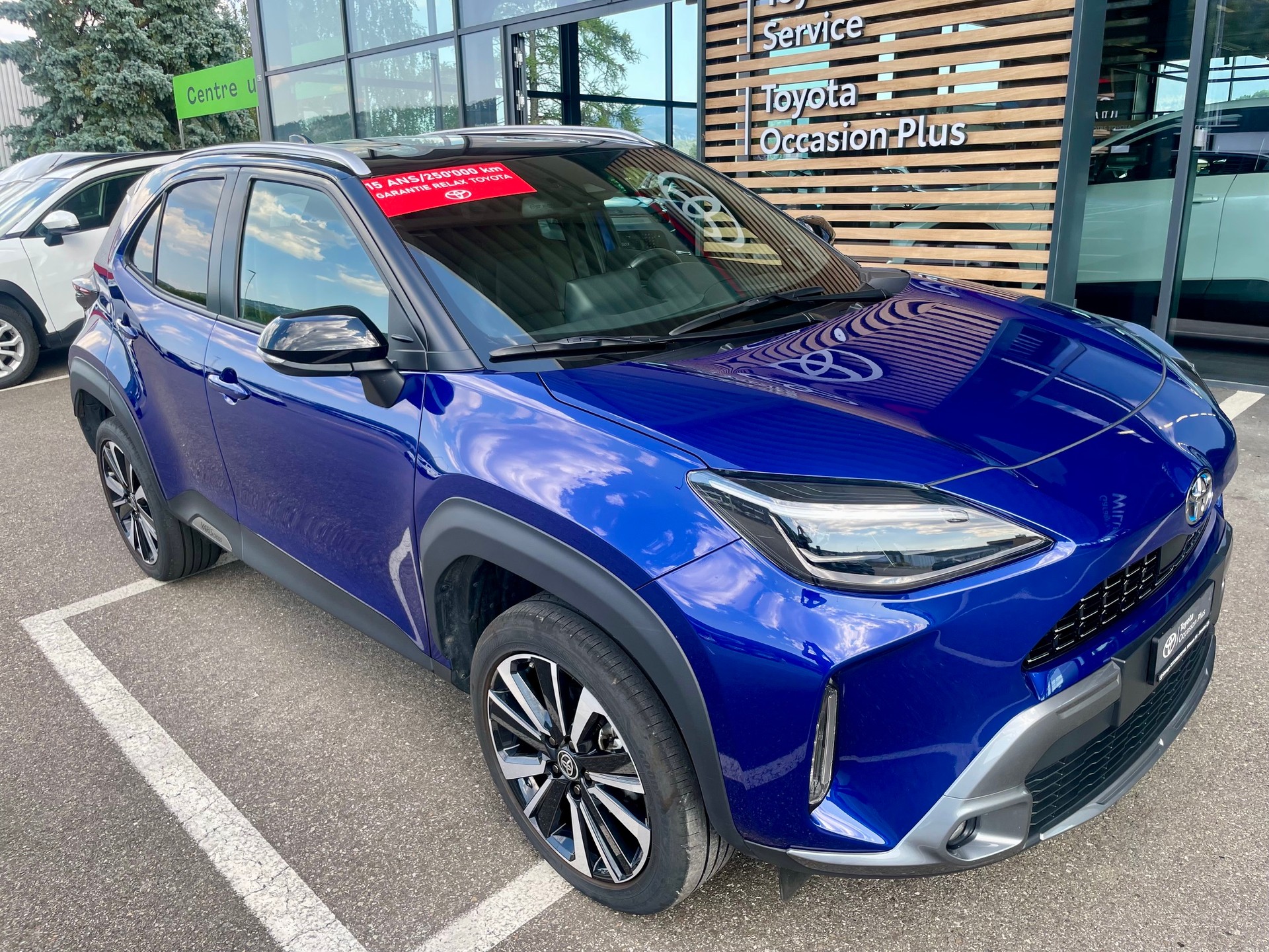TOYOTA Yaris Cross 1.5 Premiere Edition e-CVT AWDi-image-1