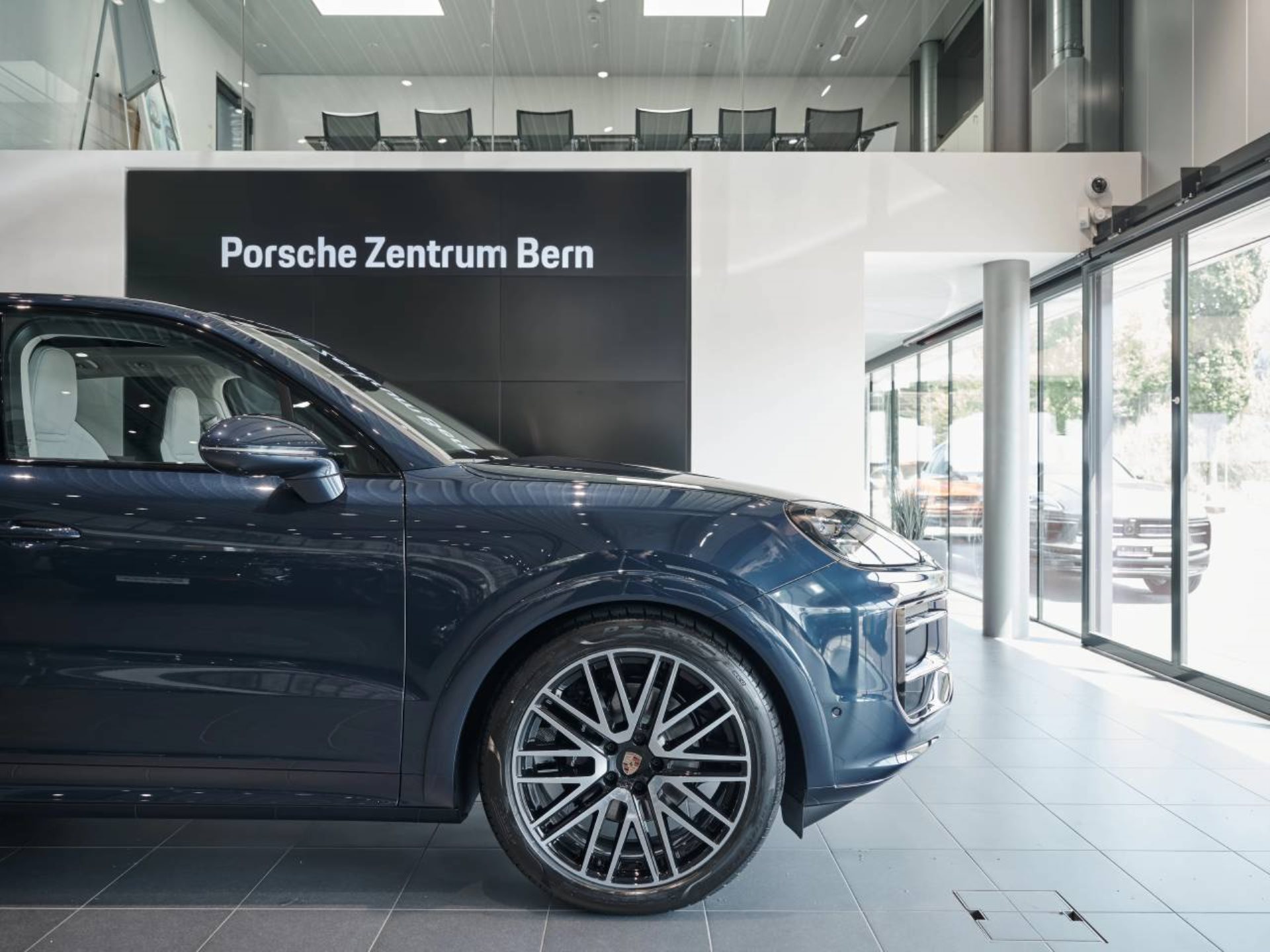 PORSCHE Cayenne Black Edition-image-11