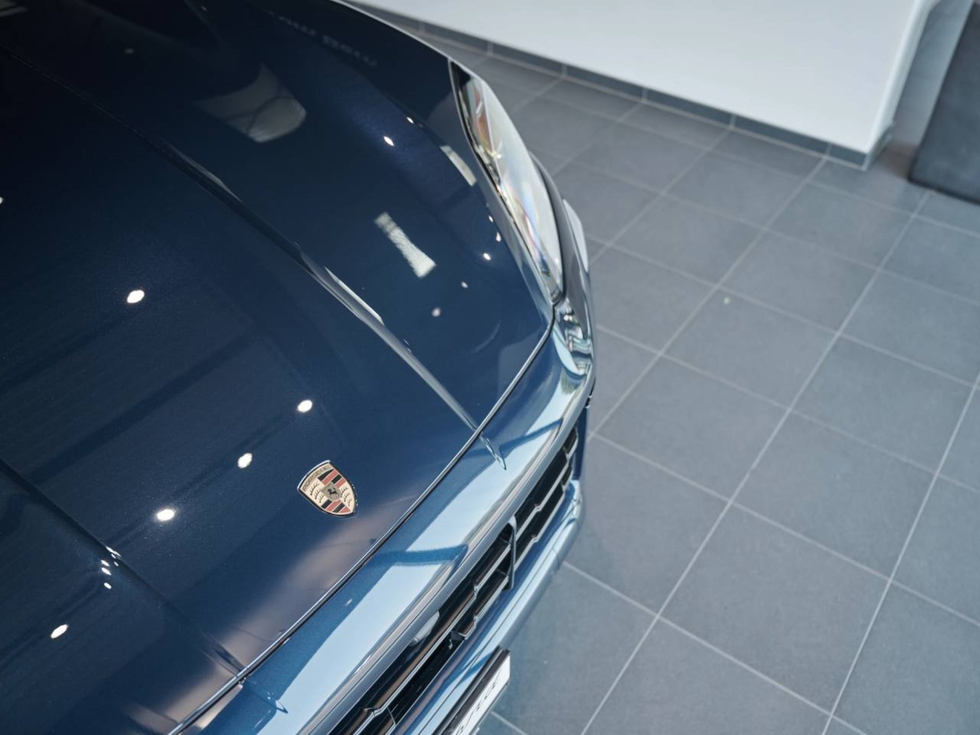 PORSCHE Cayenne Black Edition-image-24