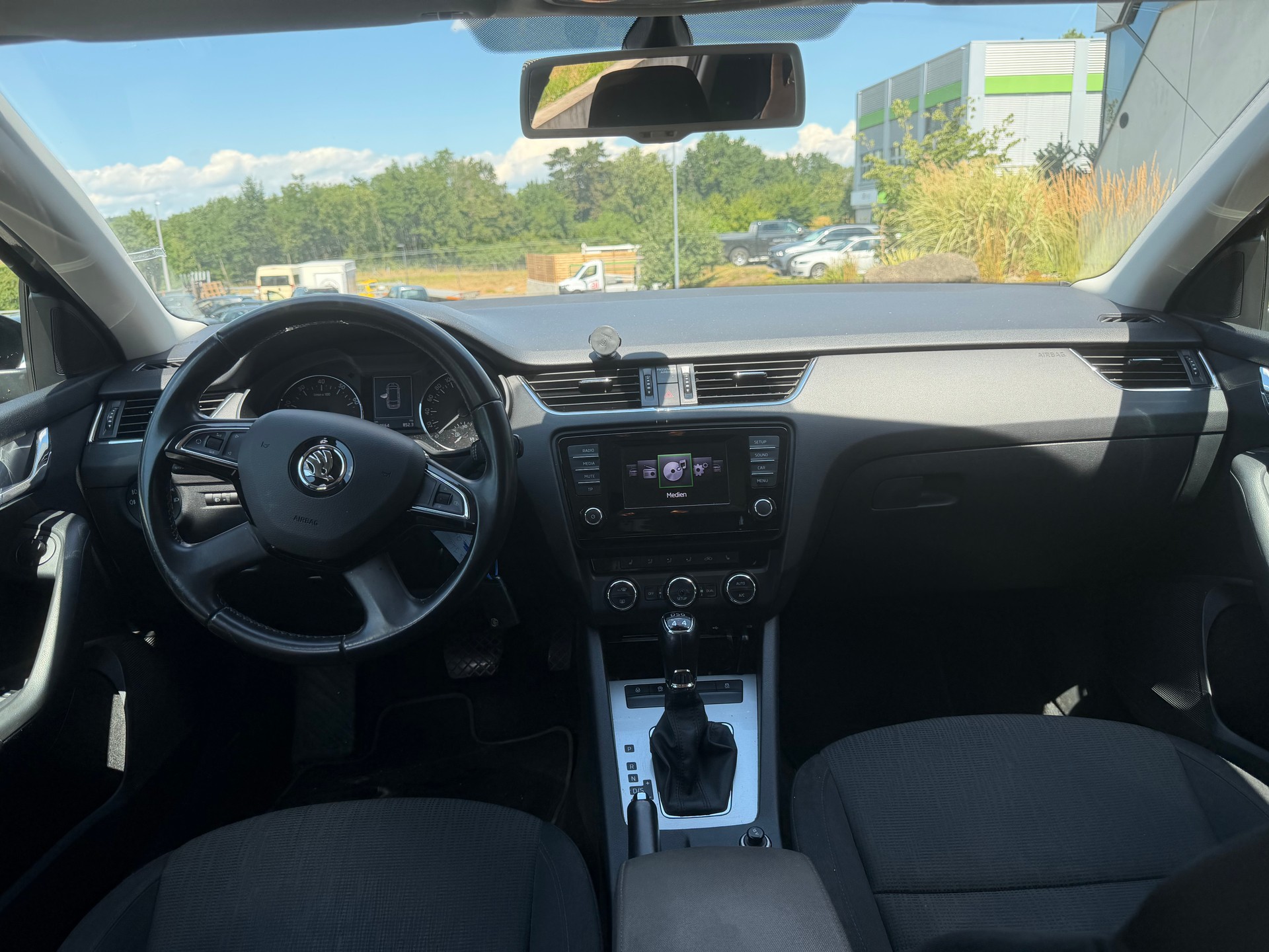 SKODA Octavia Combi 1.8 TSI Fresh 4x4 DSG-image-5