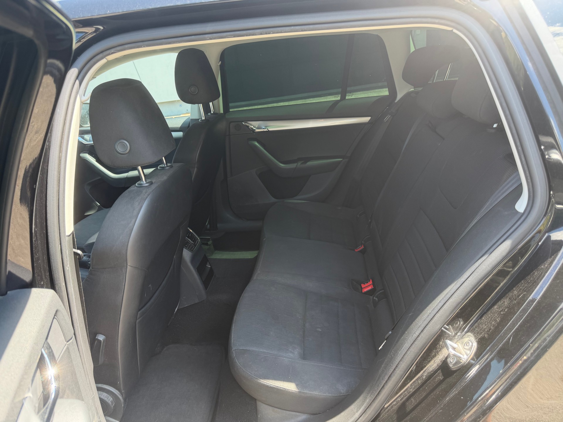 SKODA Octavia Combi 1.8 TSI Fresh 4x4 DSG-image-6