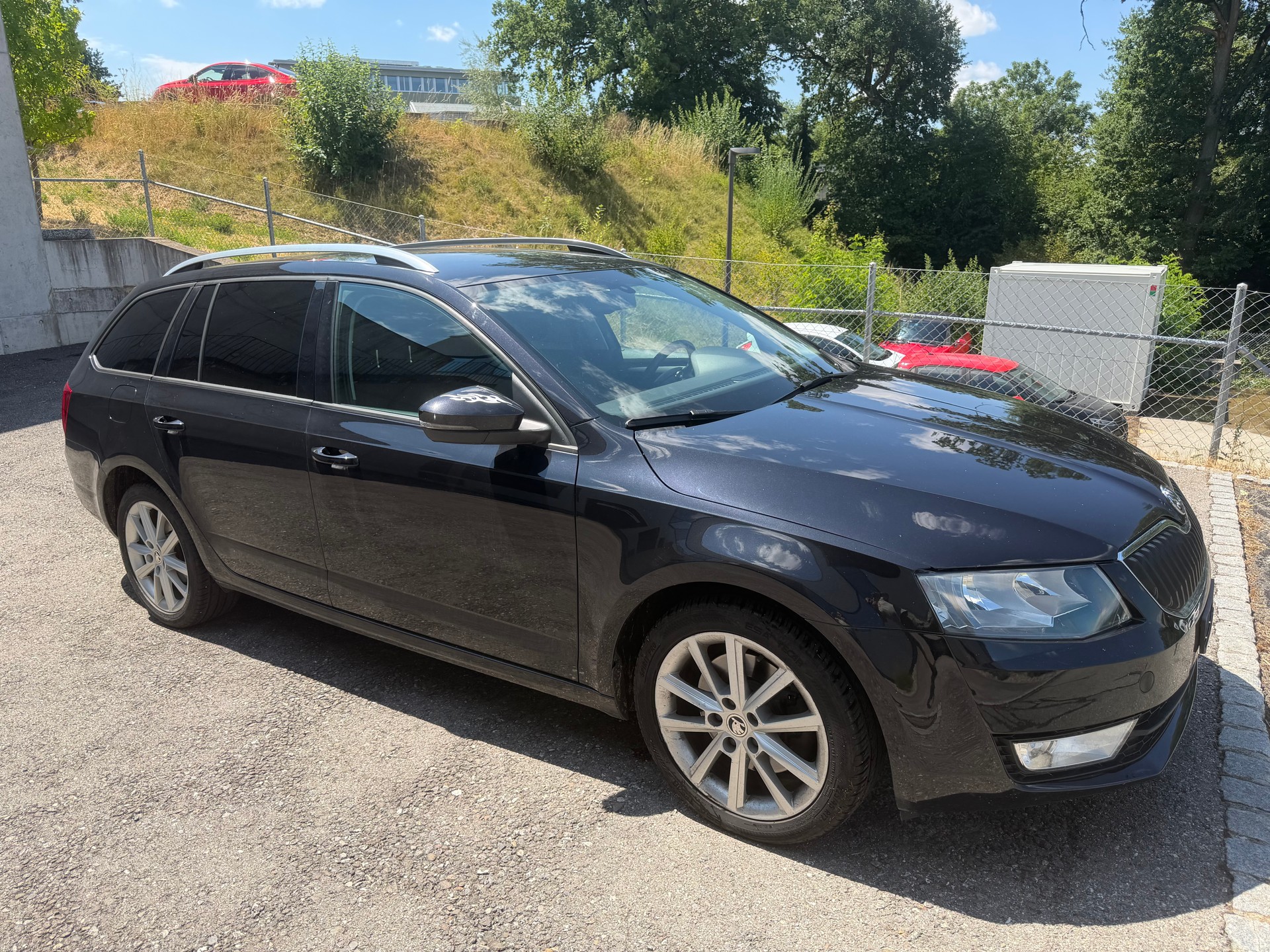 SKODA Octavia Combi 1.8 TSI Fresh 4x4 DSG-image-1