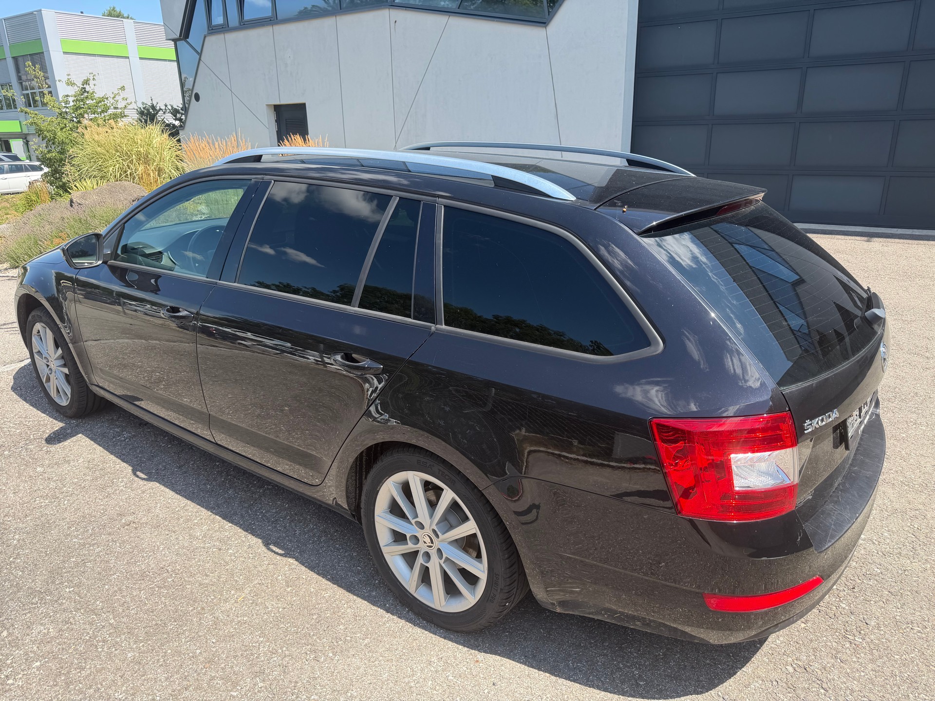 SKODA Octavia Combi 1.8 TSI Fresh 4x4 DSG-image-4
