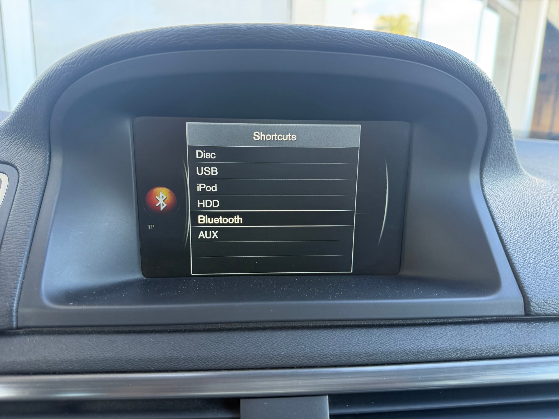 VOLVO XC70 D5 AWD Momentum Geartronic-image-14