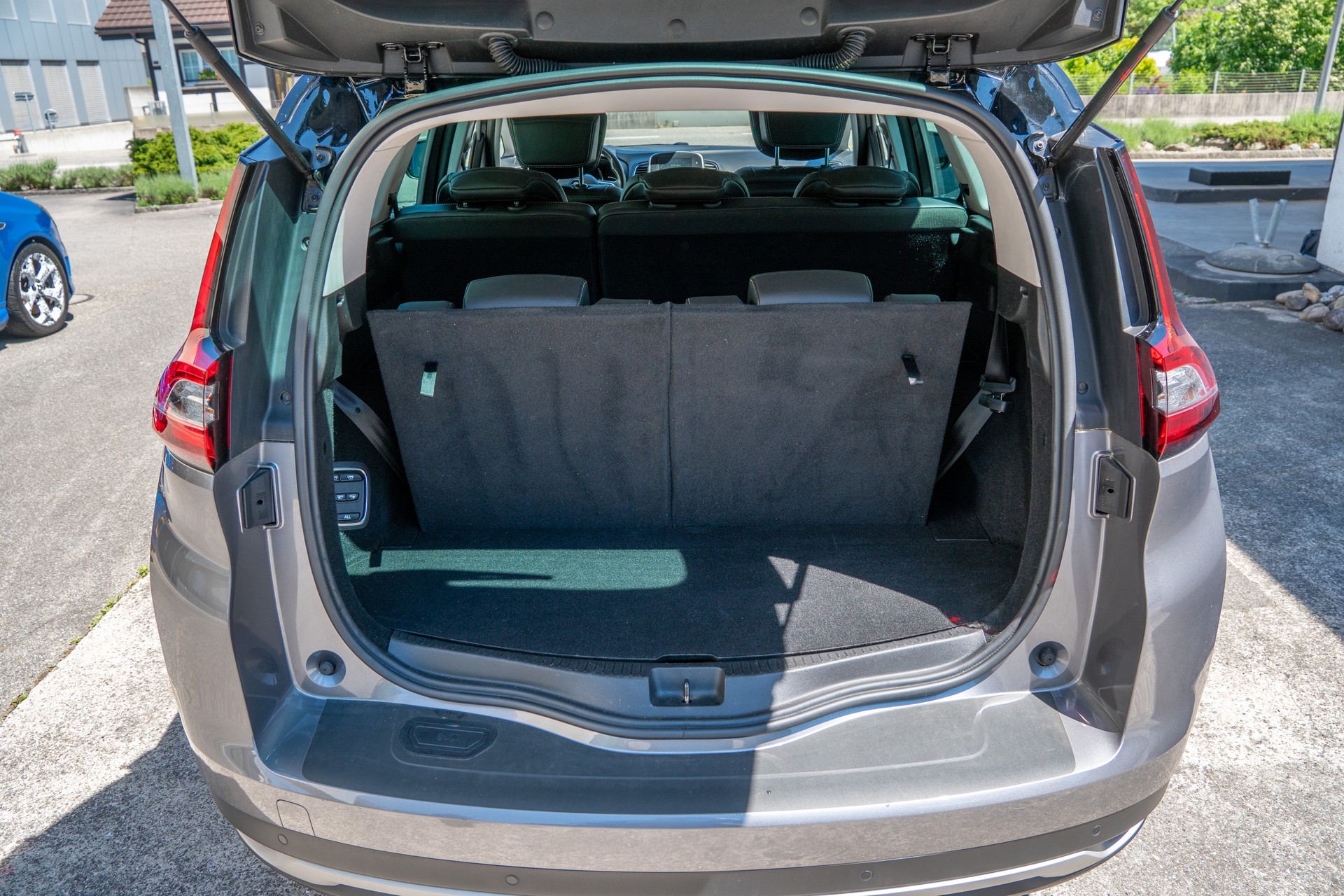 RENAULT Grand Scénic 1.2 16V Turbo Bose 7 Plätzer-image-17