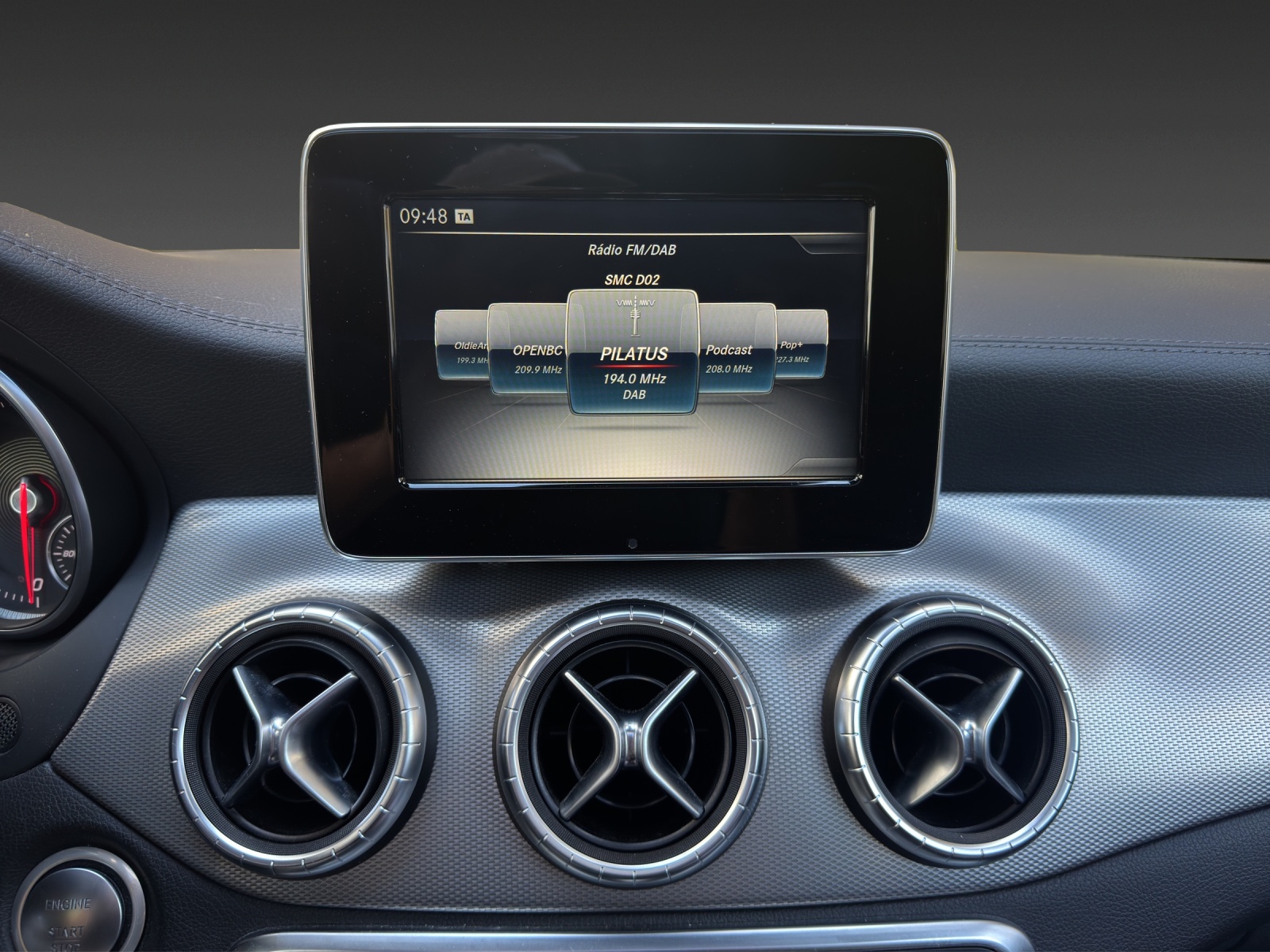 MERCEDES-BENZ CLA Shooting Brake 200 d AMG Line 4Matic 7G-DCT-image-16