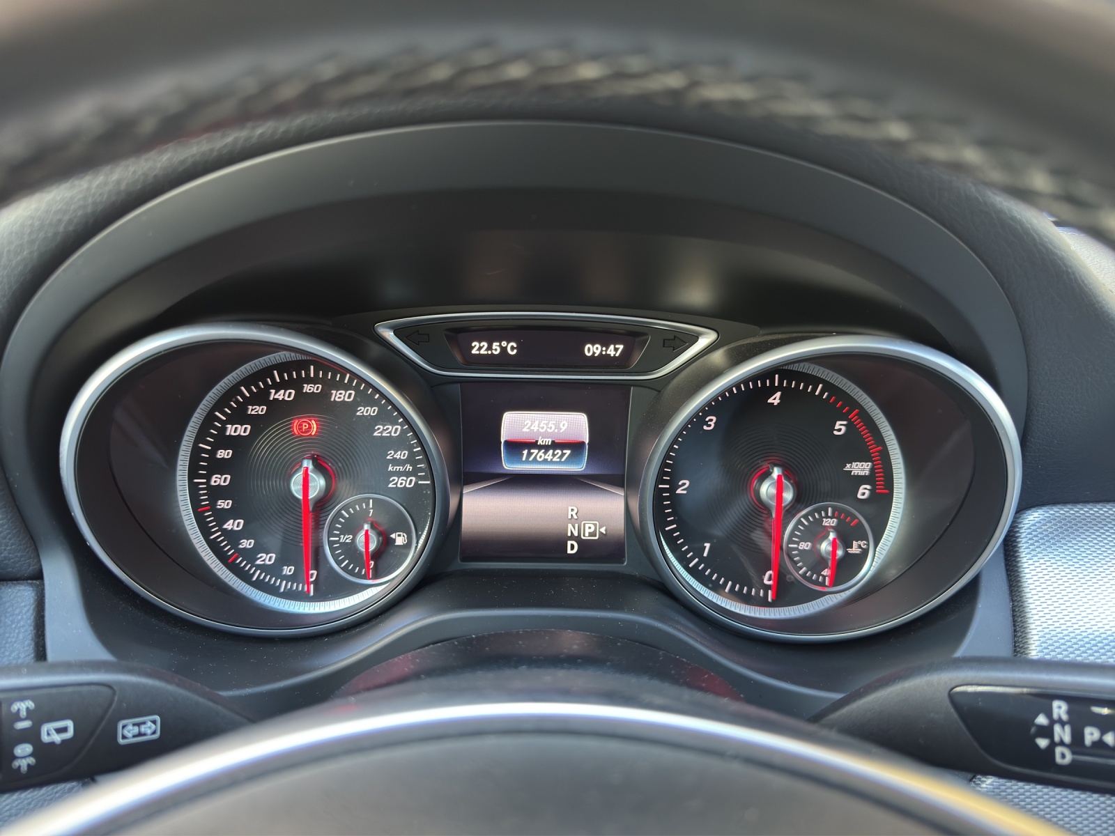 MERCEDES-BENZ CLA Shooting Brake 200 d AMG Line 4Matic 7G-DCT-image-11