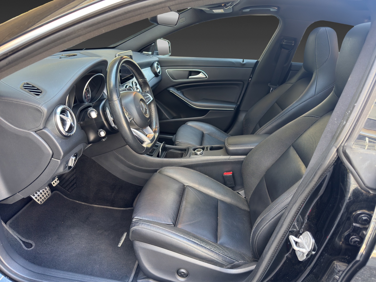 MERCEDES-BENZ CLA Shooting Brake 200 d AMG Line 4Matic 7G-DCT-image-8