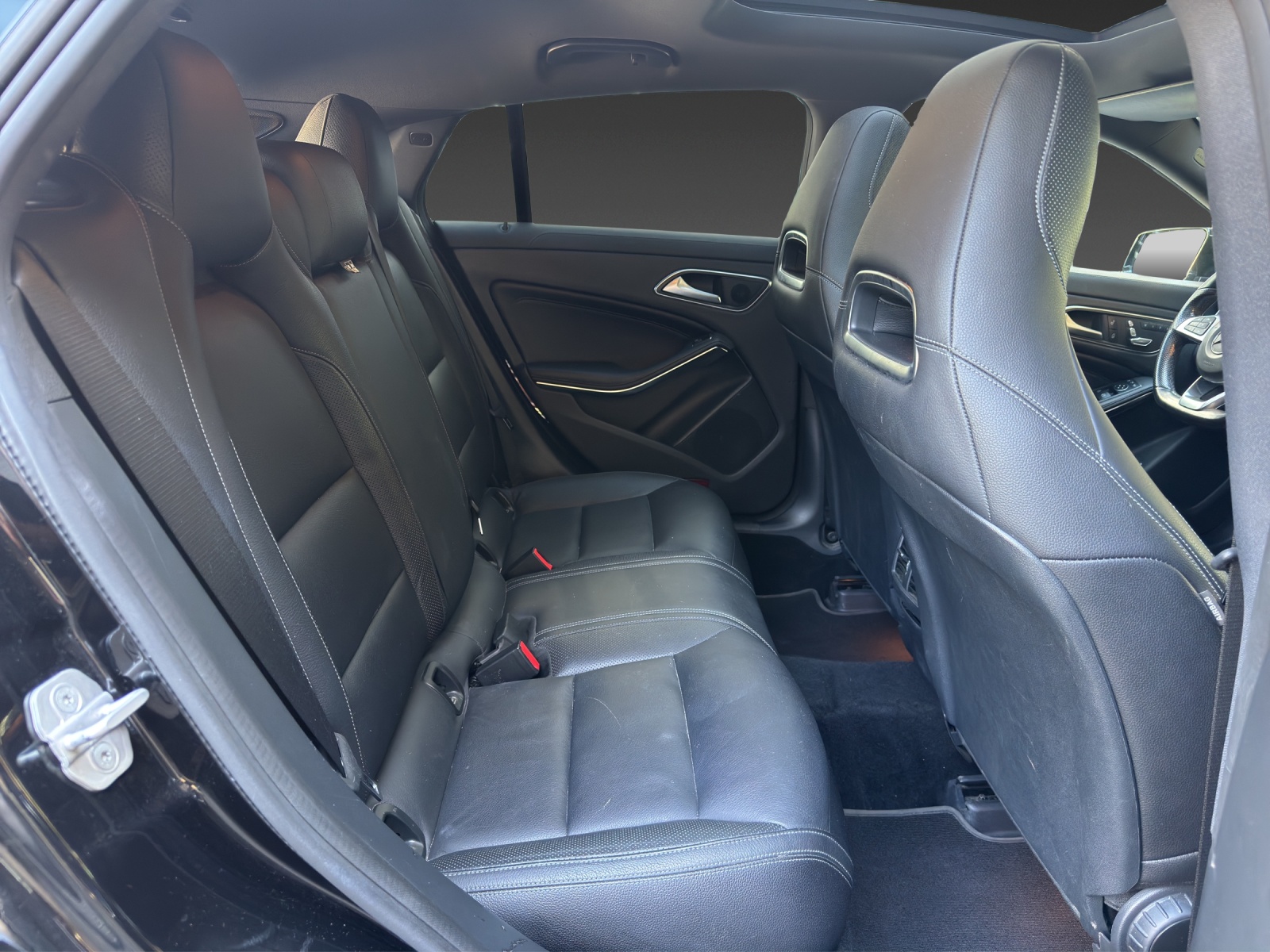 MERCEDES-BENZ CLA Shooting Brake 200 d AMG Line 4Matic 7G-DCT-image-18