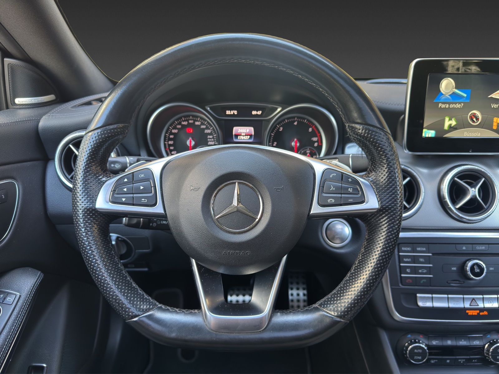 MERCEDES-BENZ CLA Shooting Brake 200 d AMG Line 4Matic 7G-DCT-image-9