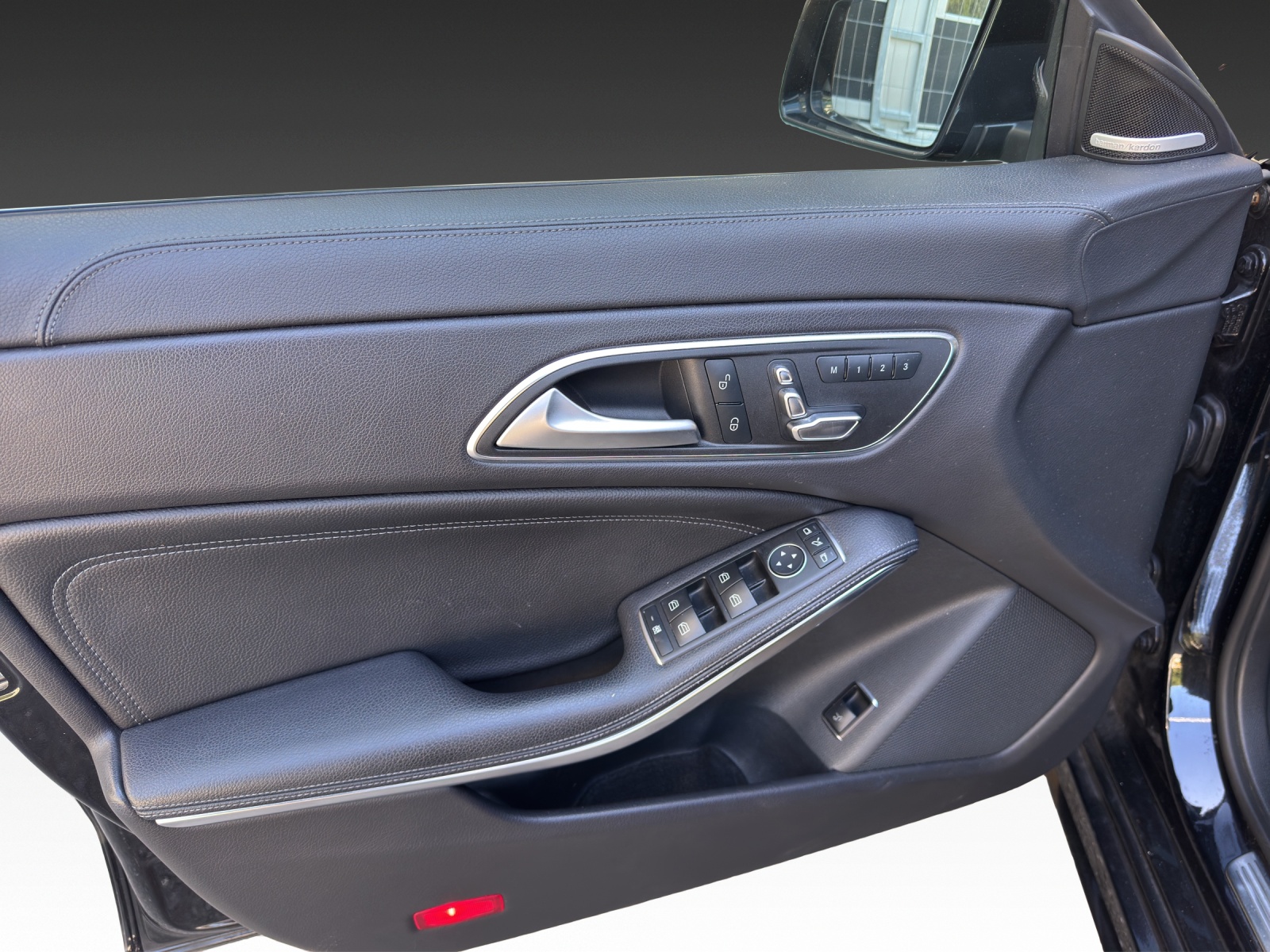 MERCEDES-BENZ CLA Shooting Brake 200 d AMG Line 4Matic 7G-DCT-image-12