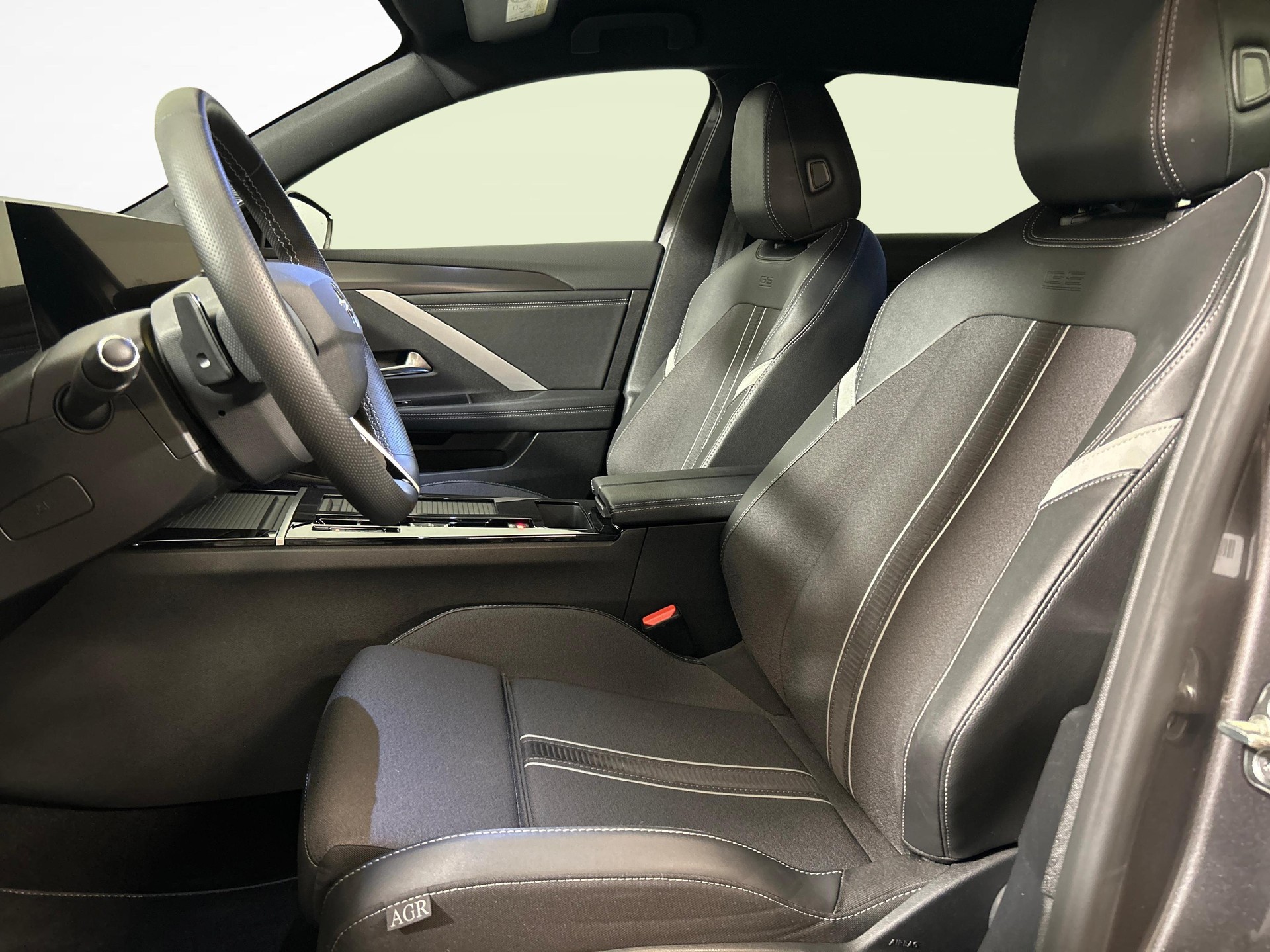 OPEL Astra Sports Tourer 1.6 T PHEV 180 GS-image-2